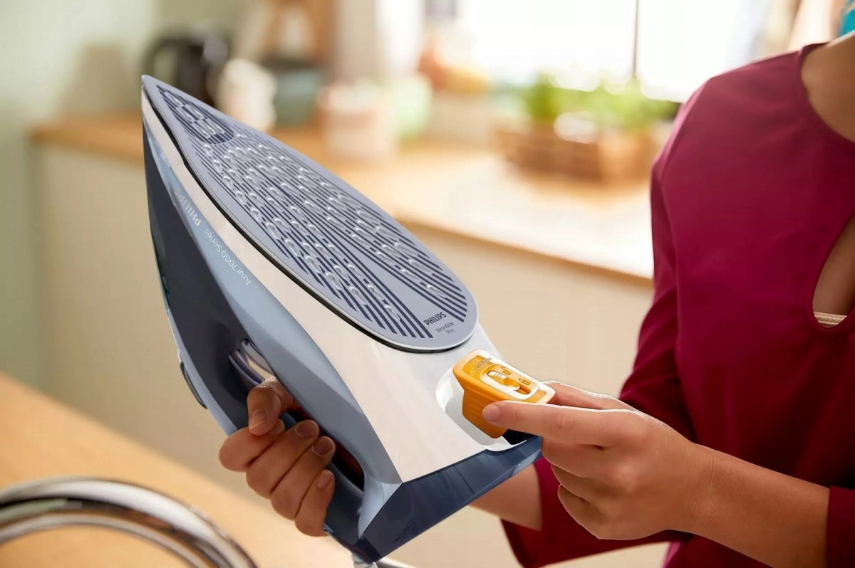 PHILIPS Żelazko DST7020/20 seria 7000 2800W Kod producenta DST7020/20