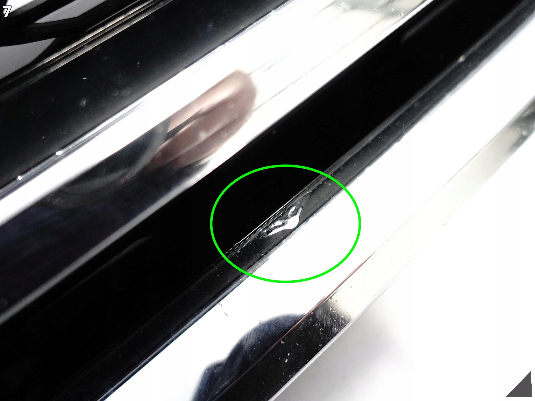 VW TOUAREG II LIFT 7P6 14-18 R-LINE ZDERZAK GRILL ATRAPA PRZÓD Strona zabudowy przód