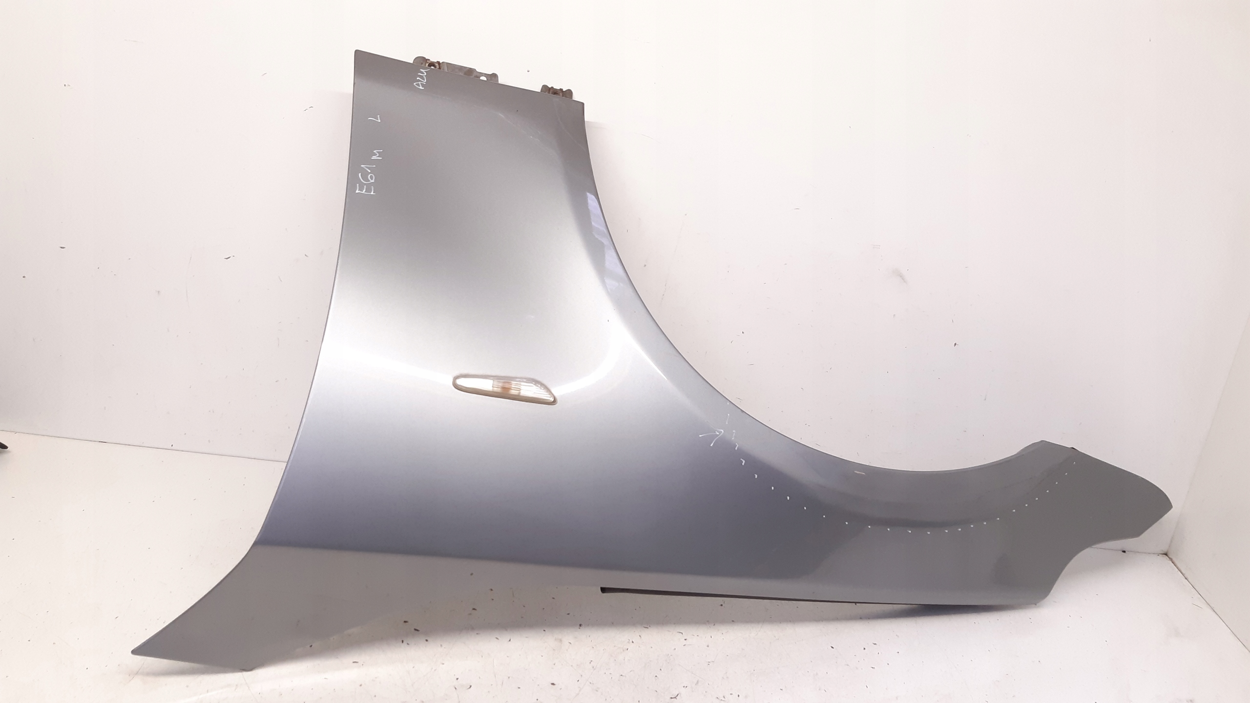parafango sinistra A08/1 BMW E61