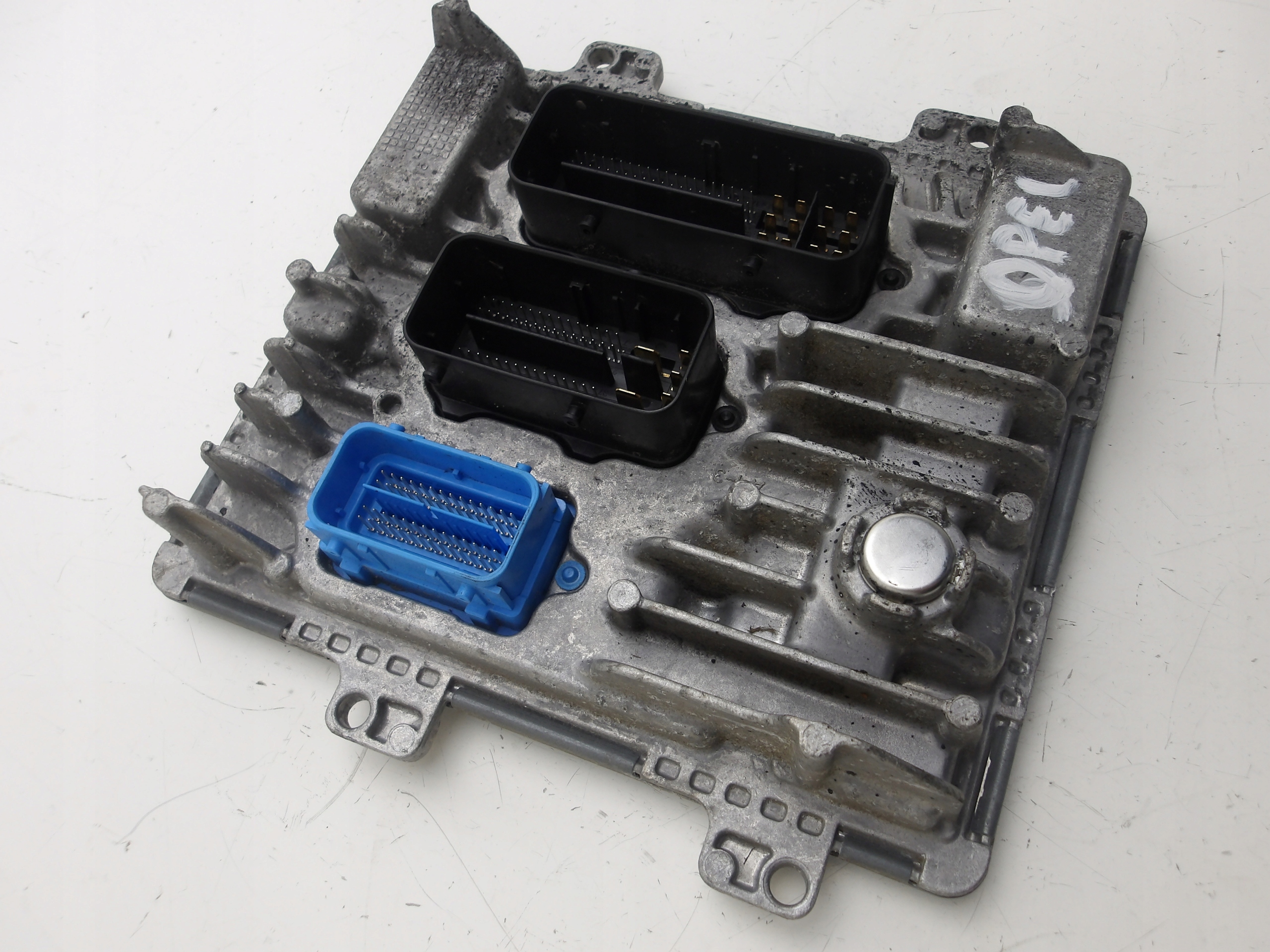 OPEL ASTRA J 12-15 1.6 CDTI computer control unit of the engine 55486549 OE