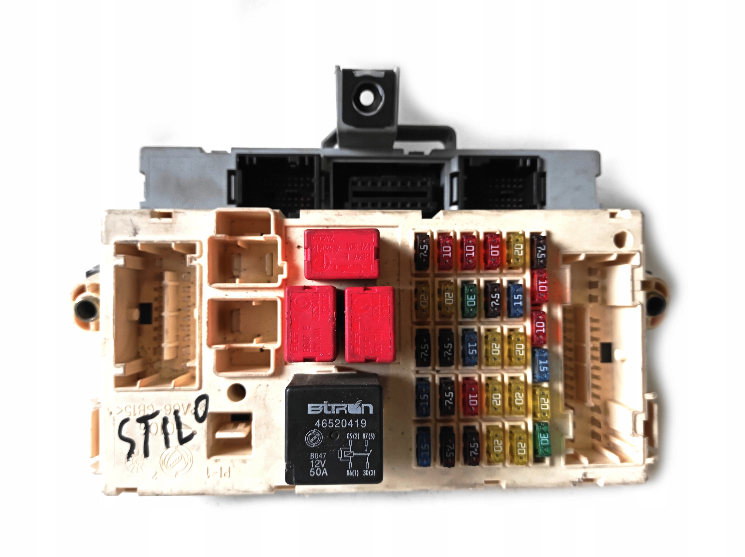 SKRZYNKA BEZPIECZNIKÓW FIAT STILO 46797610