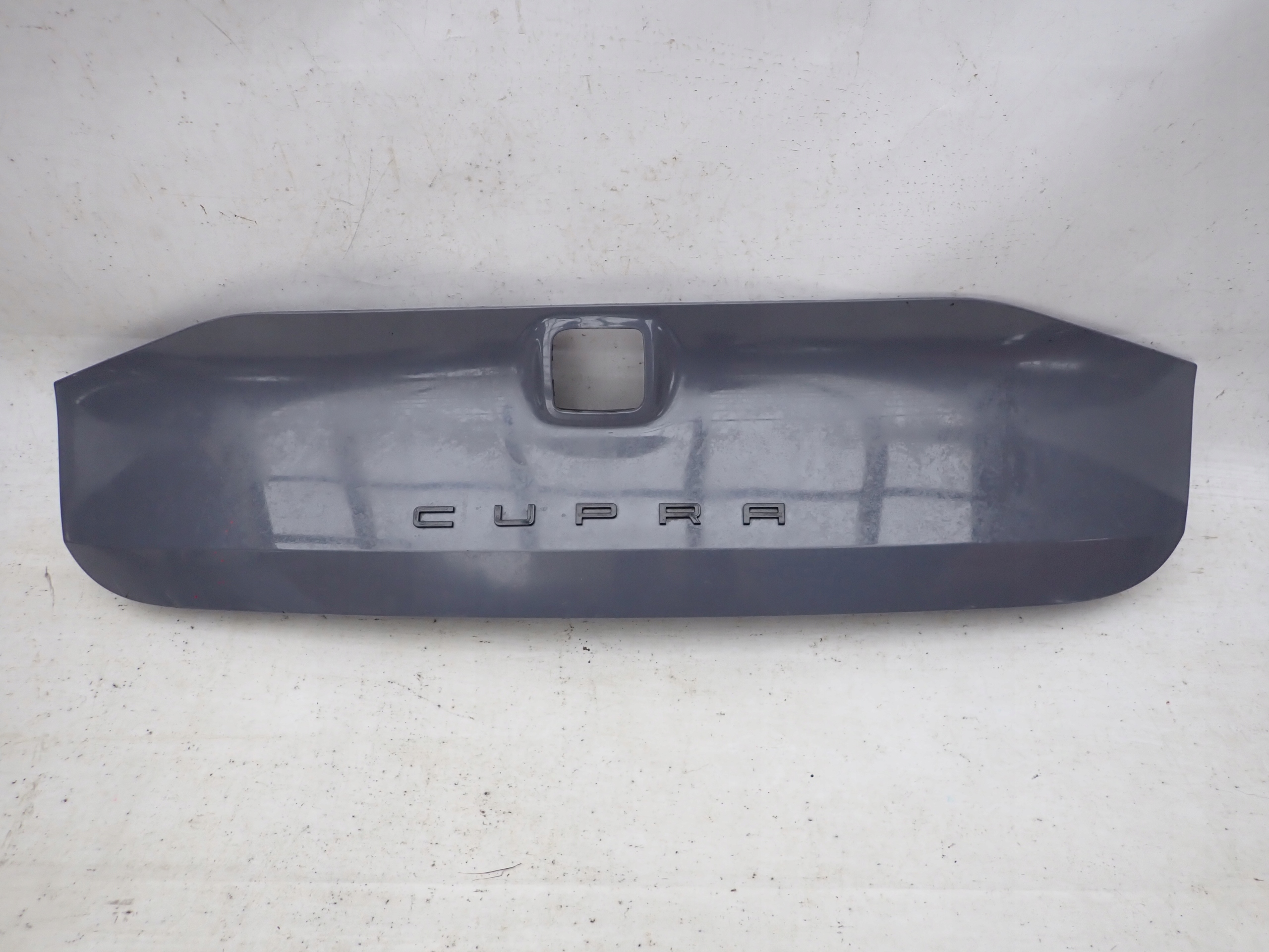 CUPRA LEON KOMBI SPORTSTOURER 21- cap bonnet rear part