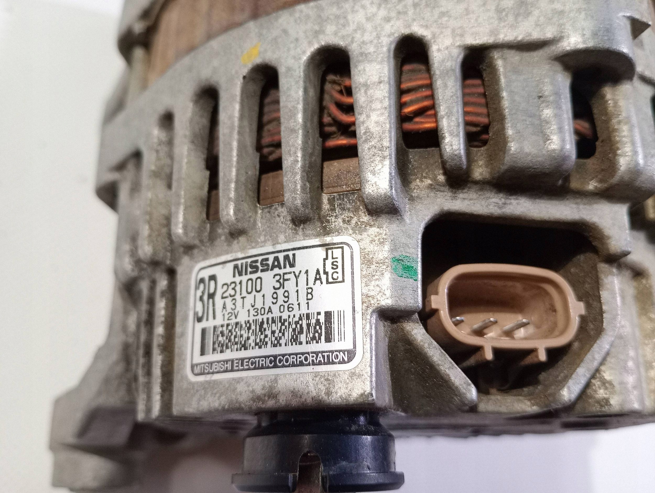 Alternator pradnica Nissan 370Z Cabrio 2009