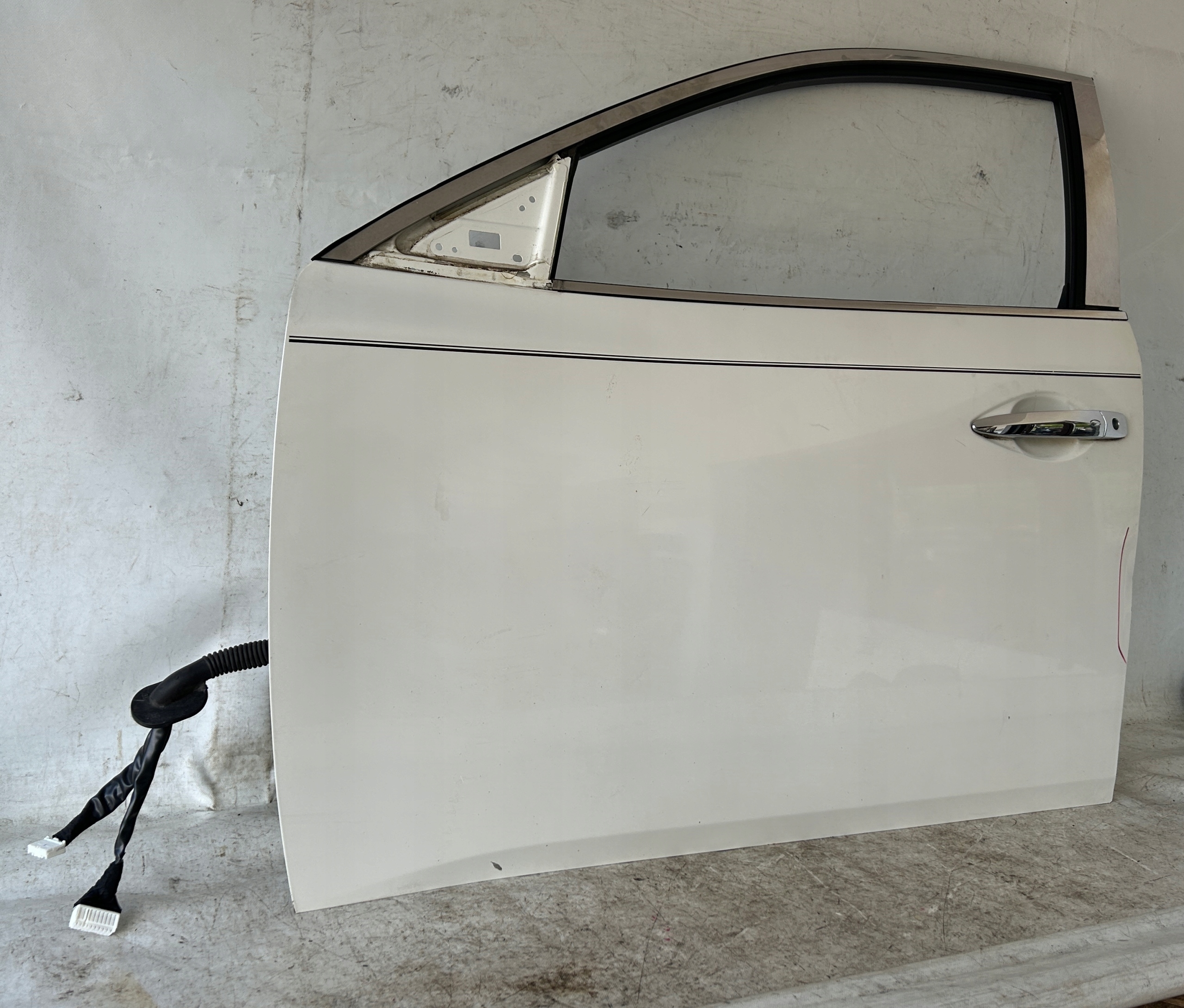 door left front NISSAN MAXIMA A35 09- QX3
