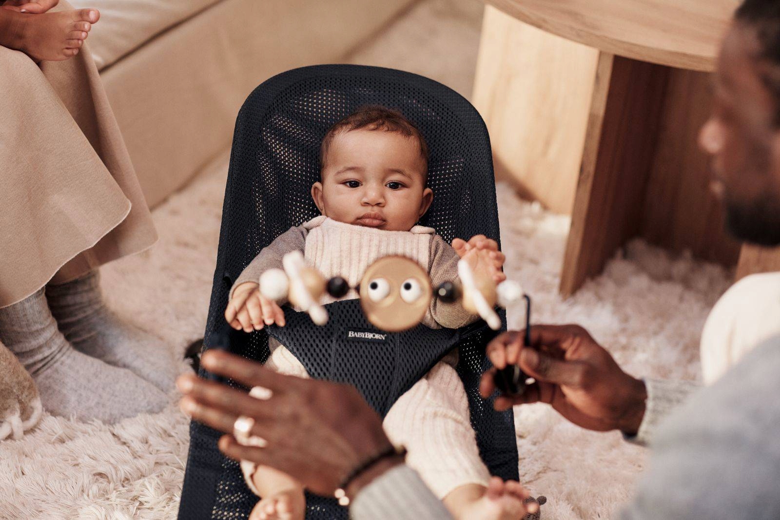 BABYBJORN Googly Eyes zabawka do leżaczka black wh Rodzaj Brak informacji