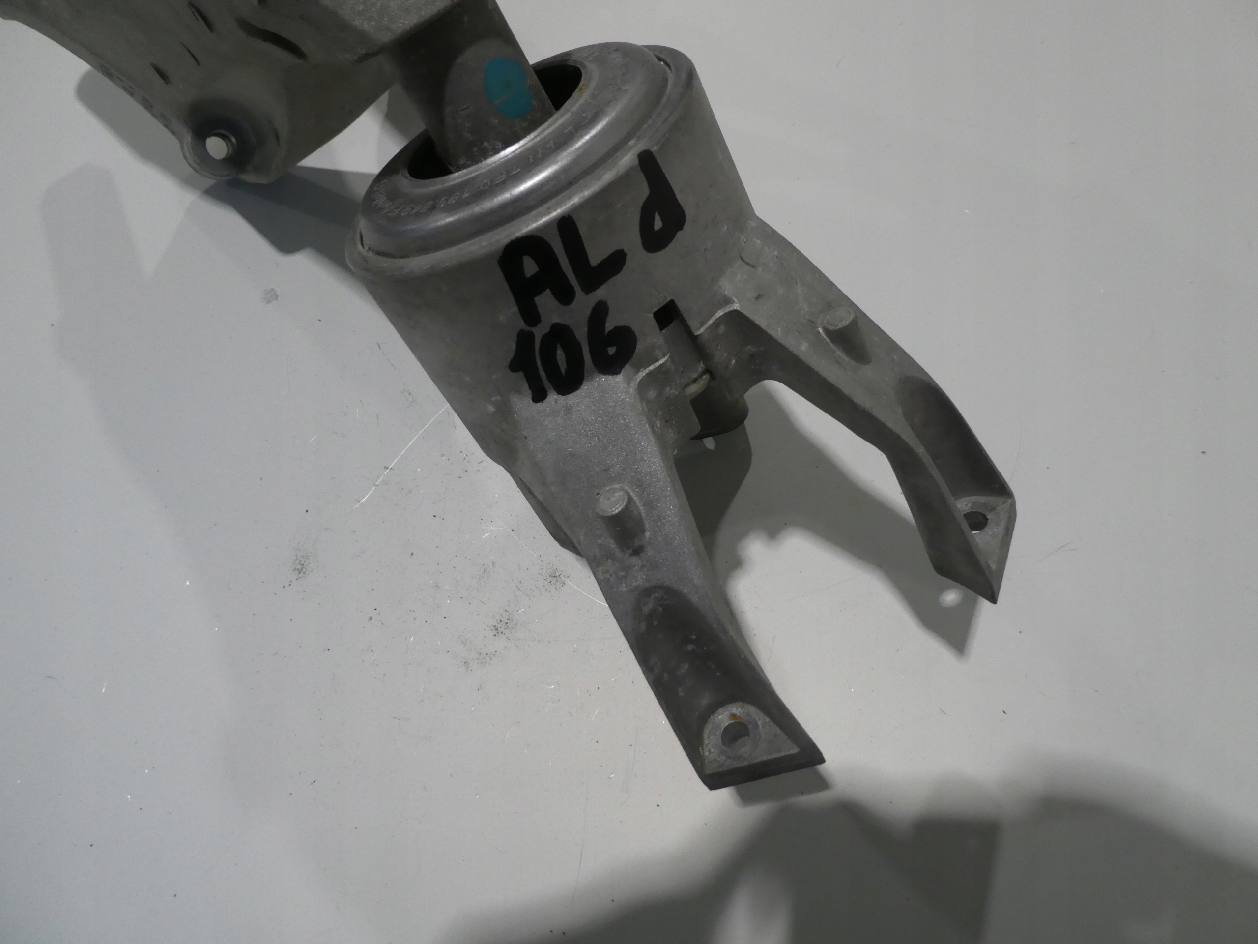 VW T6 2.0 TDI holder engine mount 7E0199370L 7E0199849F