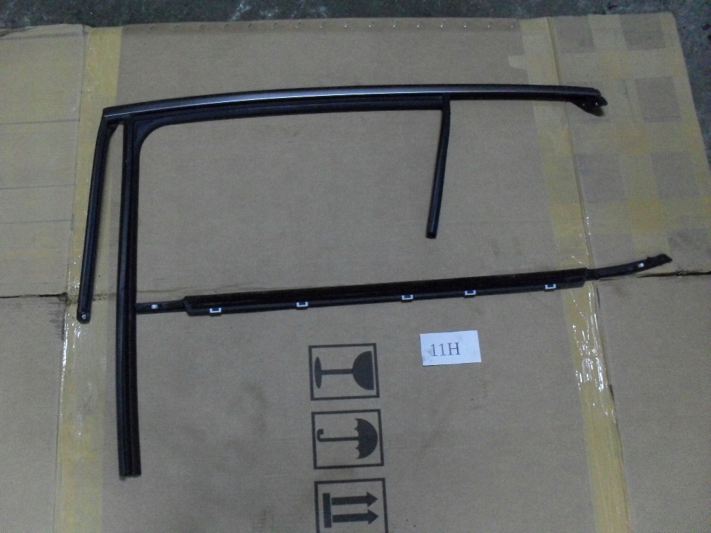 STINGER LISTWA ZGARNIAJACA DRZWI LEWA PRZOD TYL