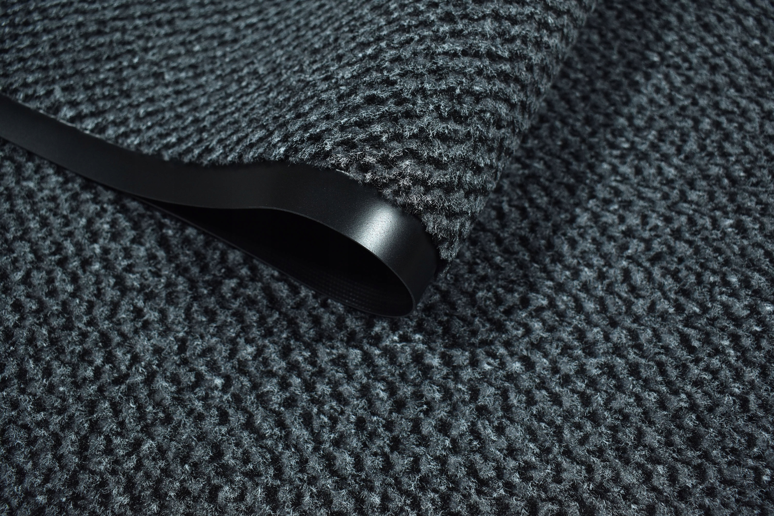 WYCIERACZKA WEJŚCIOWA MATA 60x80 POD DRZWI DO BUTÓW GUMOWA ANTYPOŚLIZGOWA Rodzaj gotowa