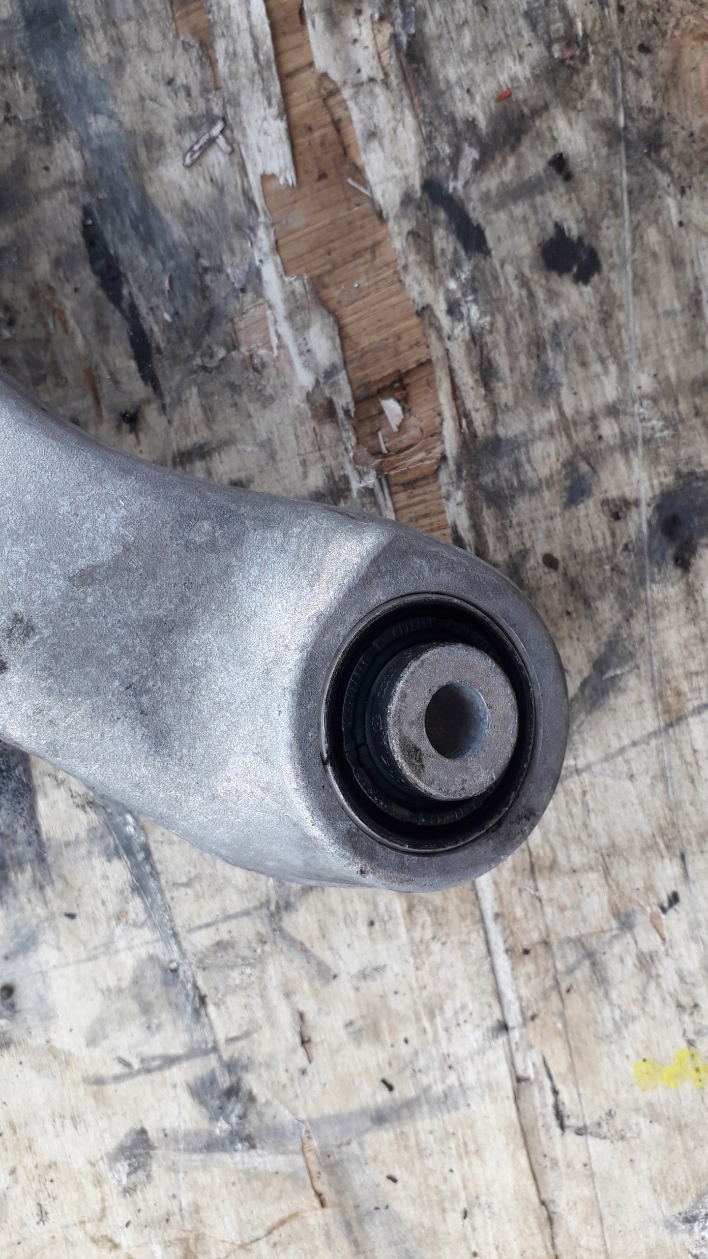 QUERLENKER RECHTS HECK AUDI A4 8K0 8K9 8K0505324H