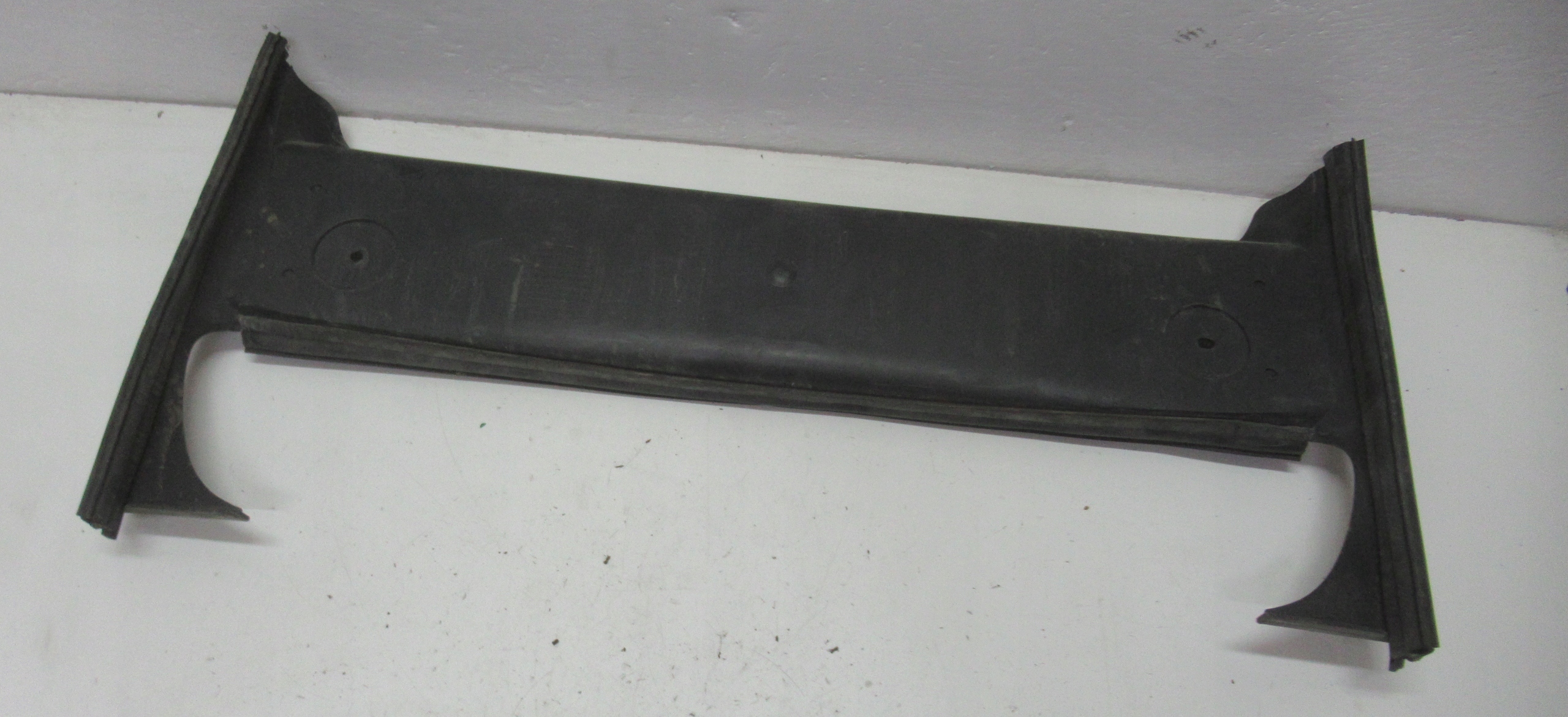 VOLVO S60 04R cover radiator 8662955