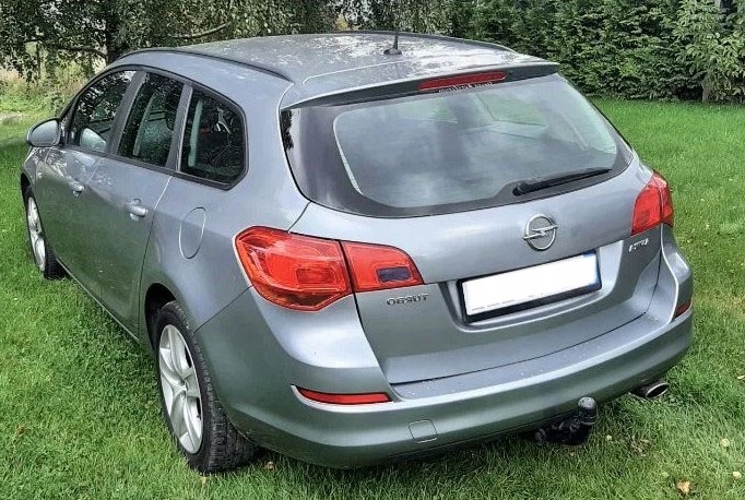 HAK HOLOWNICZY+KAPTURKI OPEL ASTRA 4 J IV KOMBI SPORT TOURER 2010do2015 Numer katalogowy producenta A18575