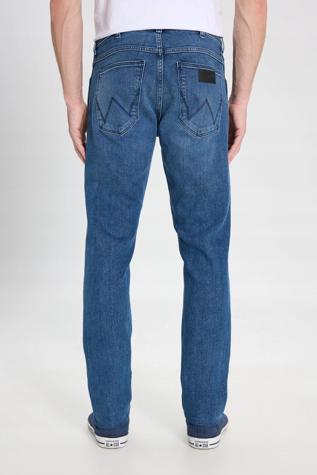 Pánské zúžené džíny Wrangler Larston MID Indigo 112388609 32/30