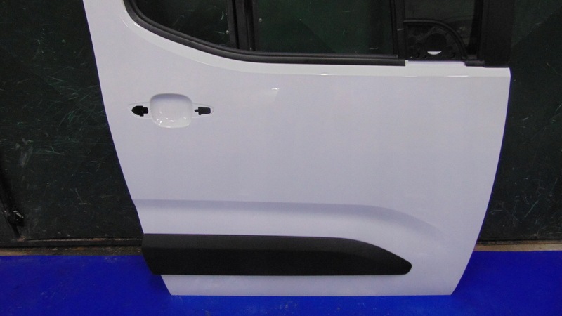 door right front FIAT DOBLO III COMBO E BERLINGO PARTNER IV