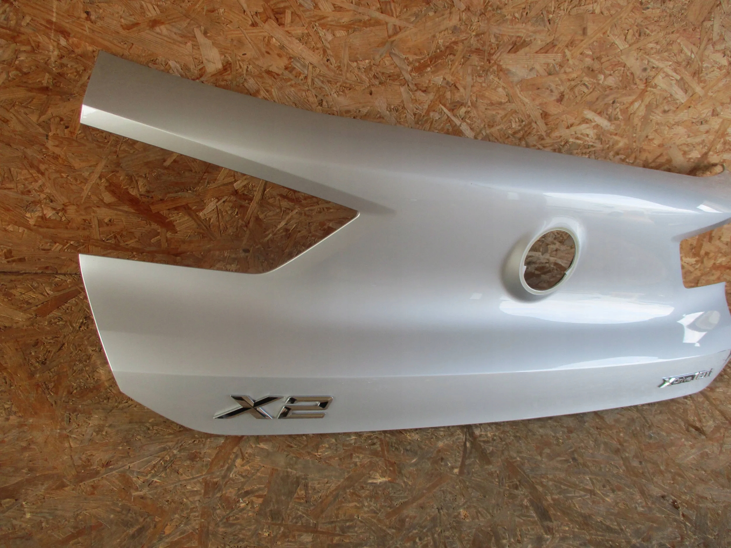 COUVERTURE DU CAPOT ARRIÈRE BMW X2 F39