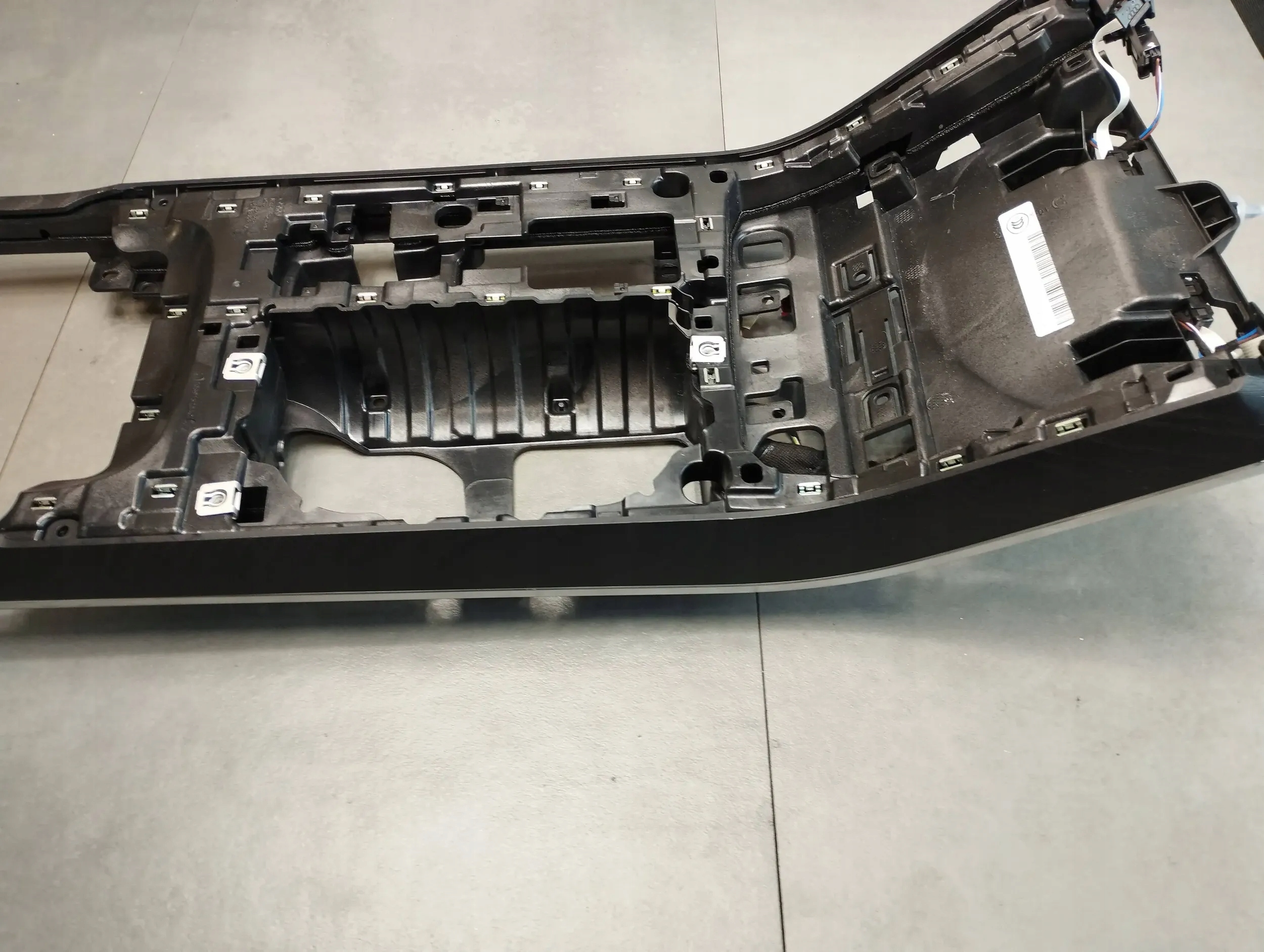 Audi A8 4N D5 lišty dveře DEKORY 2YA
