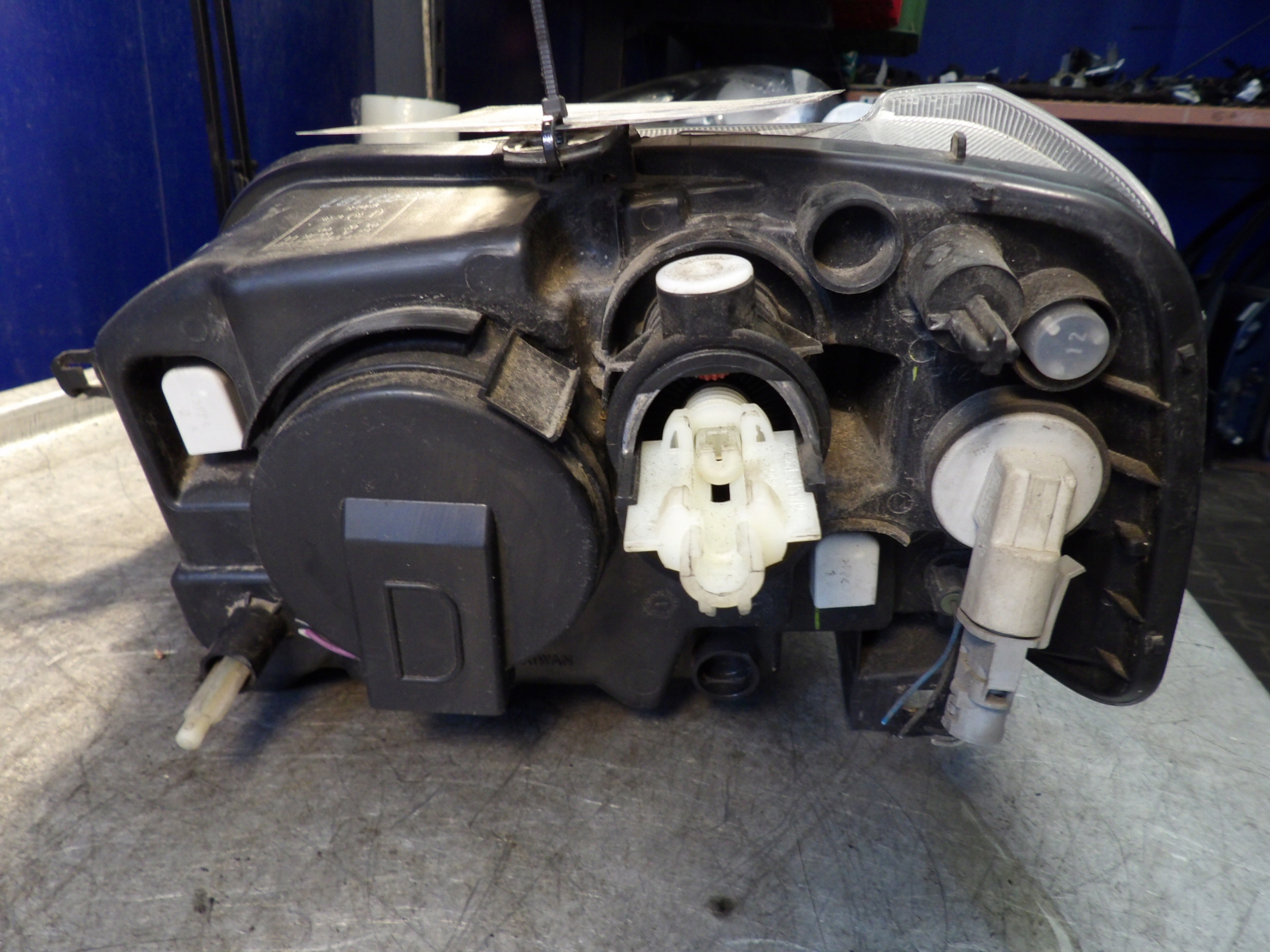 Dacia Logan and lift light front right 551-1153R-LHD