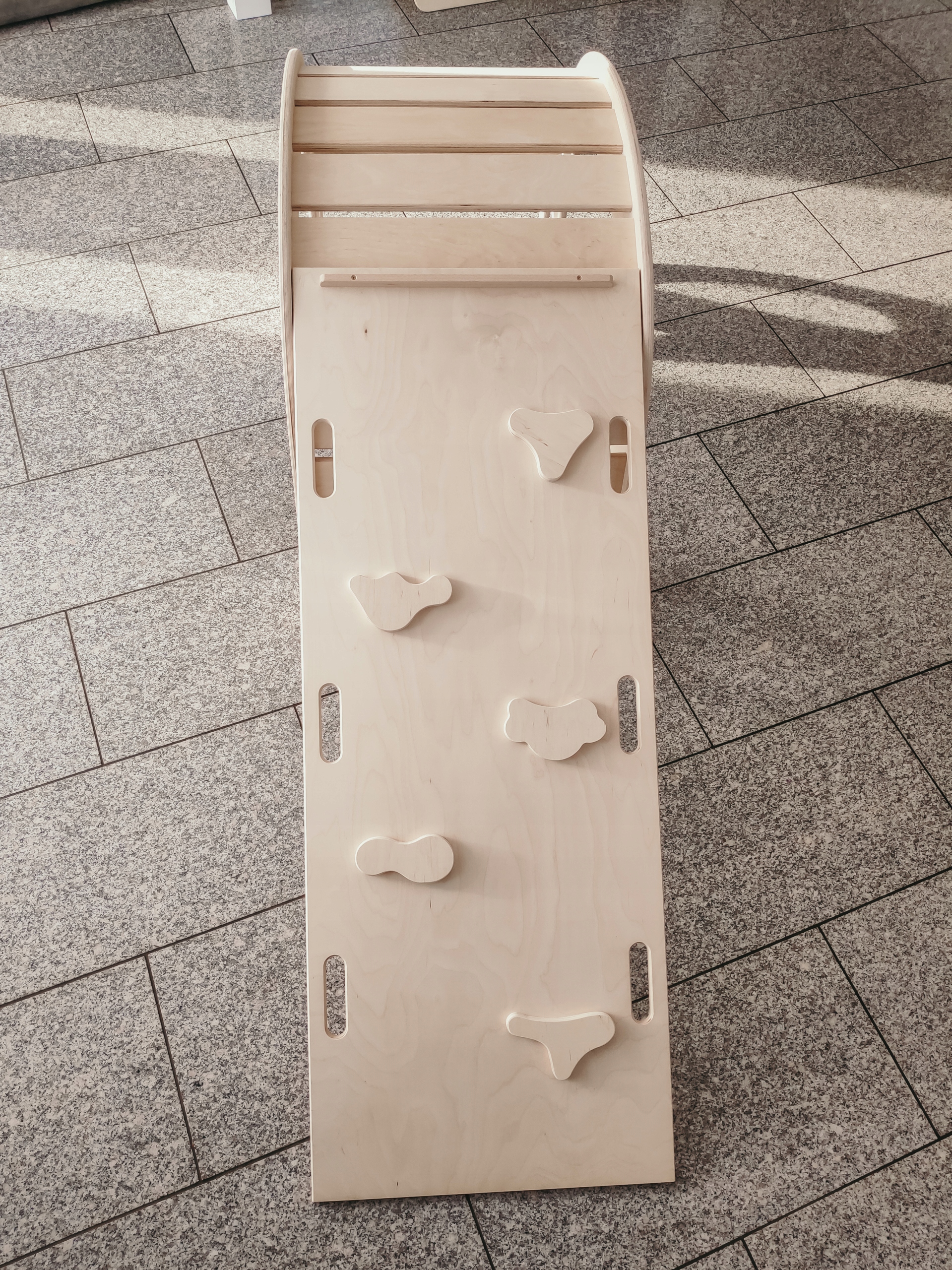 Zjeżdżalnia, drabinka do Bujaka Wiek dziecka 3 m +