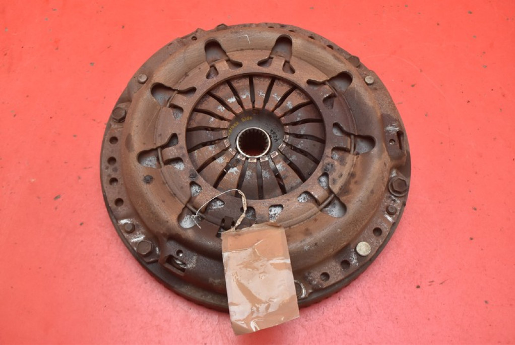 Embrayage Complets TOYOTA YARIS 1 et 1.4 D-4D 75 KM 03-05