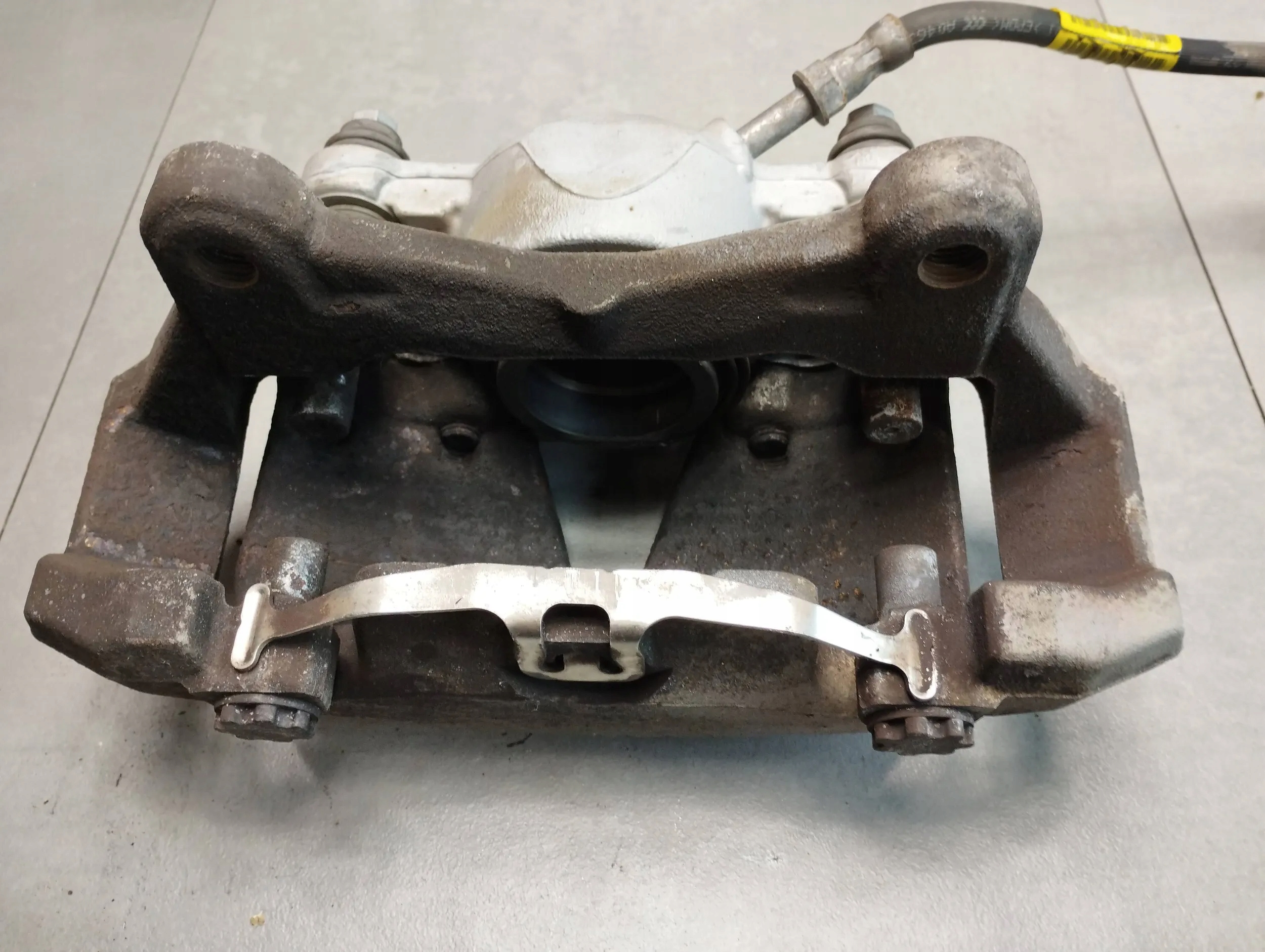 Audi Q5 8R caliper left front 8R0105Q