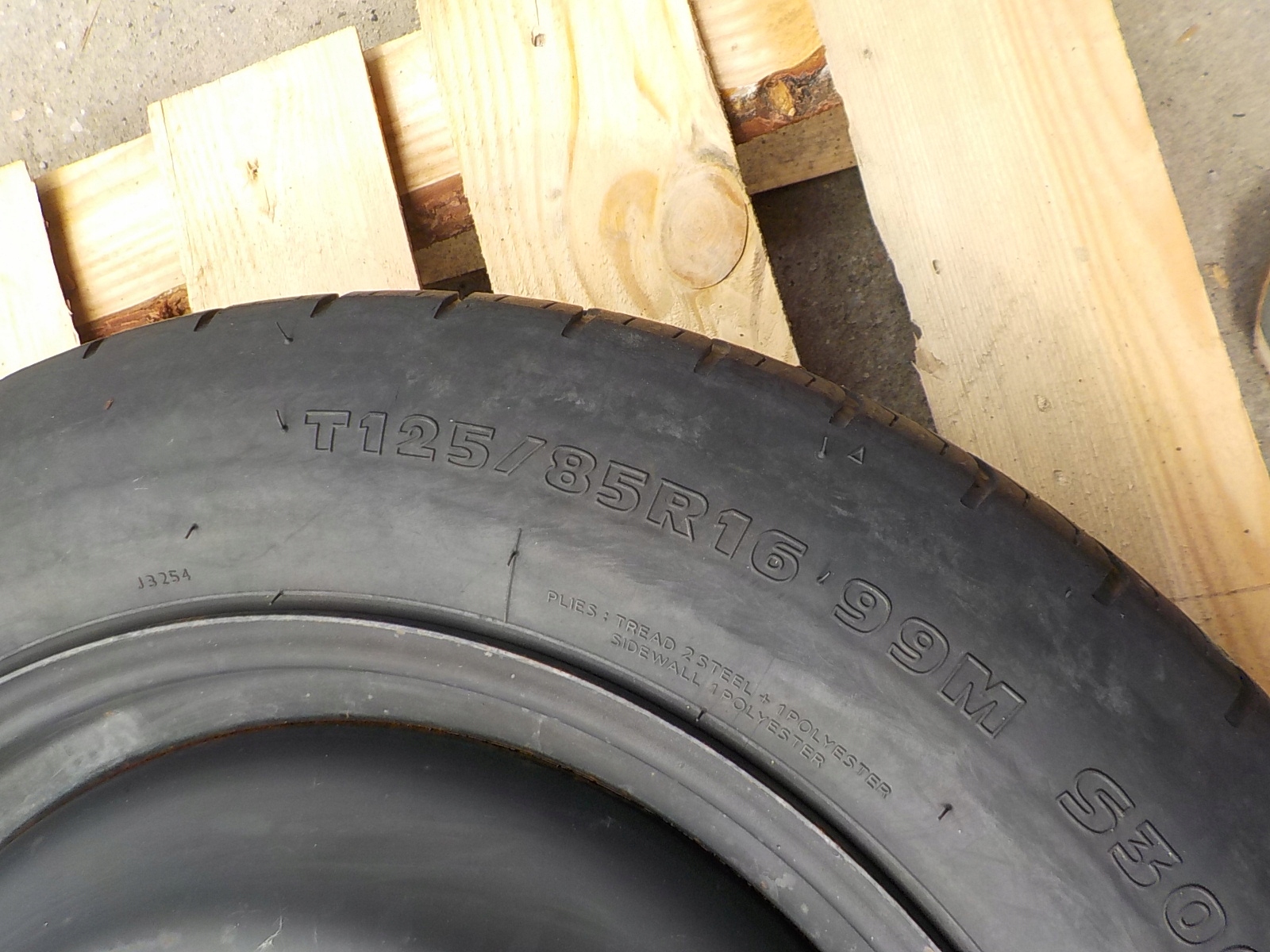 FORD FOCUS III MK3 LIFT Roue de secours R16 5x108