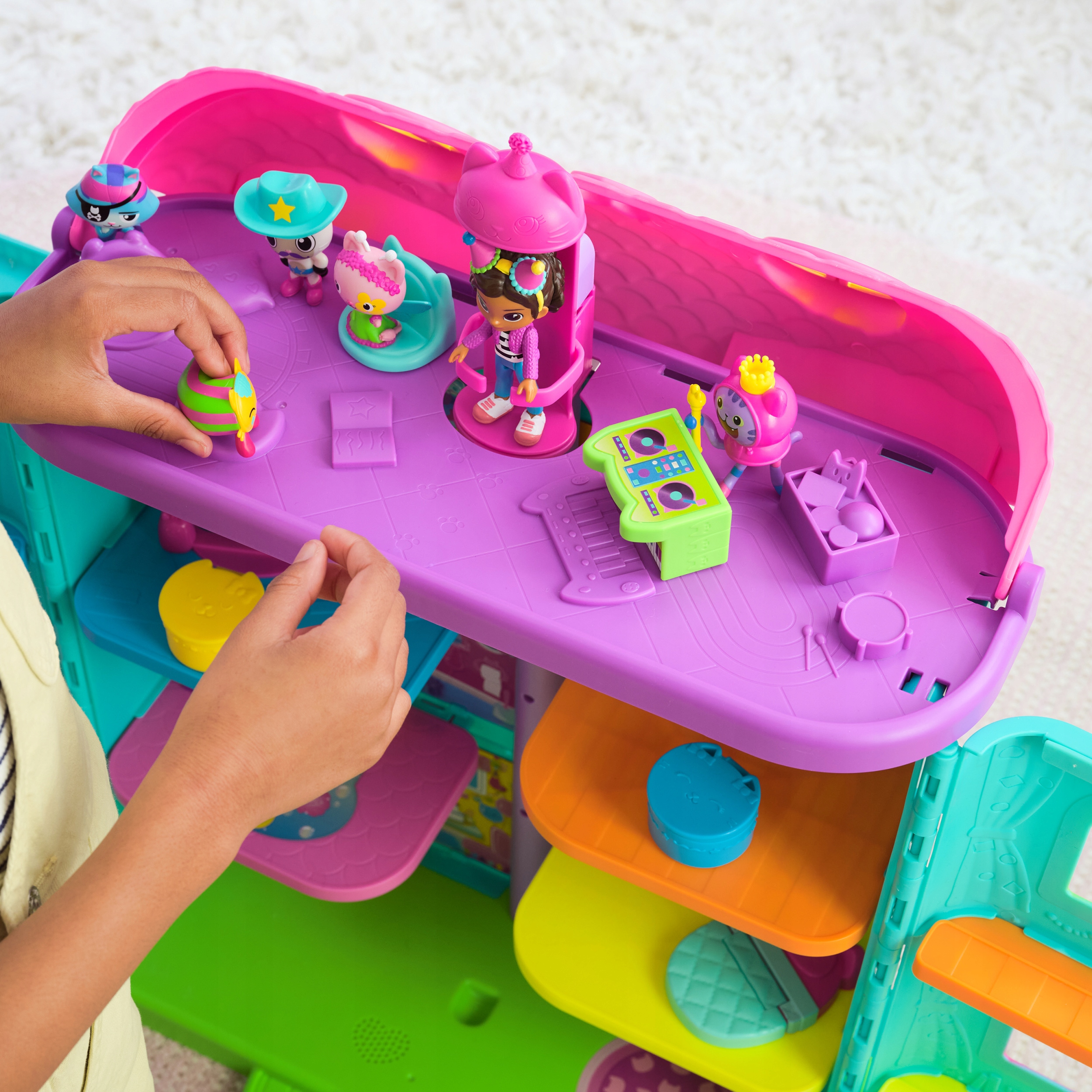 KOCI DOMEK GABI DUŻY TĘCZOWY DOM Z WINDĄ LALECZKA CELEBRATION DOLLHOUSE DŹW Certyfikaty, opinie, atesty CE