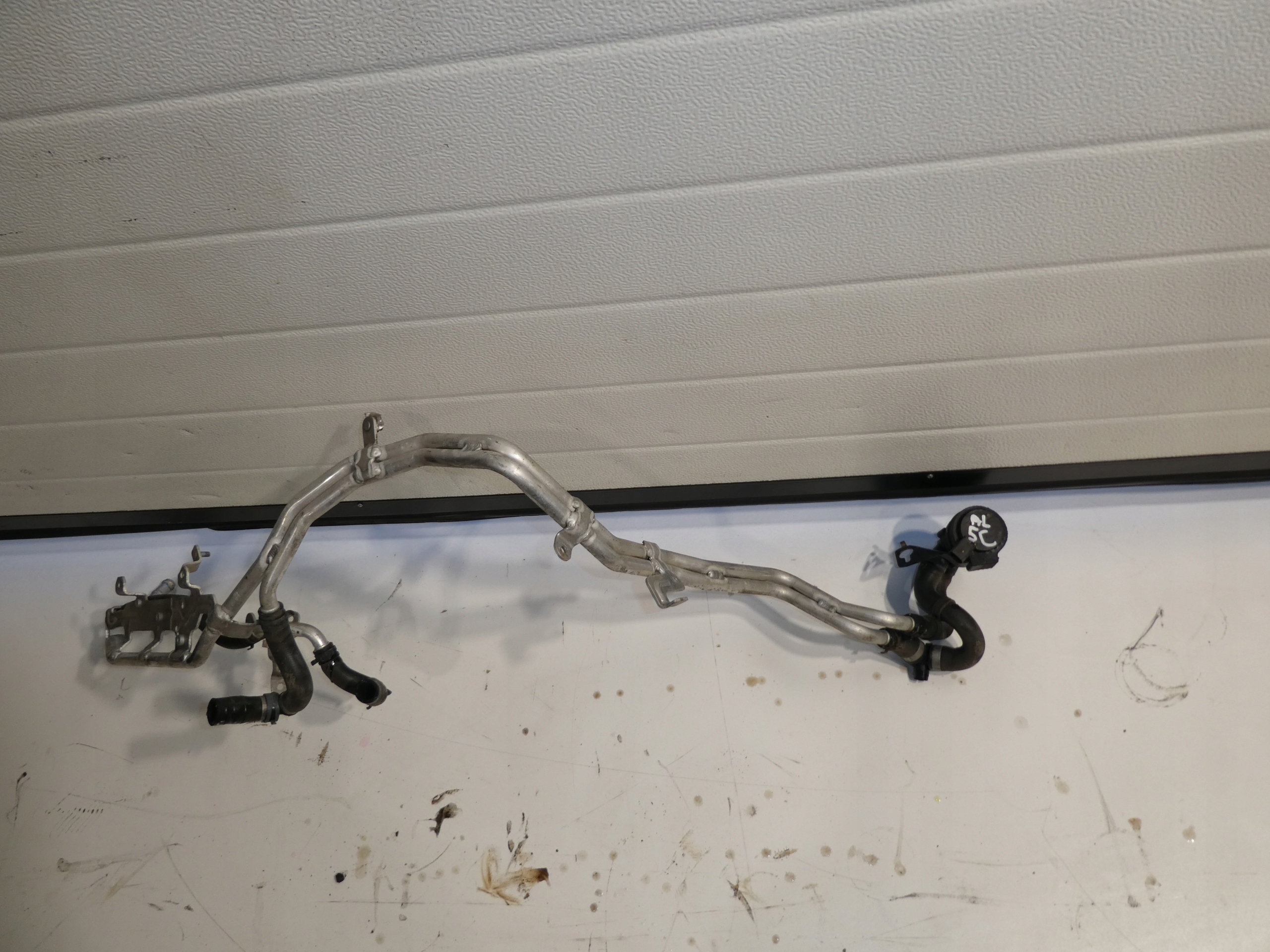 crijevo prijenos cijevčica vode VW AMAROK 2H6121065Q