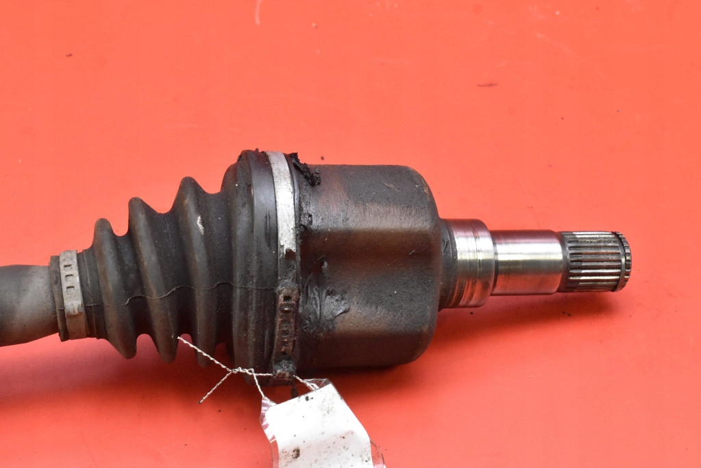 semi-axis left front MANUAL VOLVO V50 2.0 D 136 KM 03-11