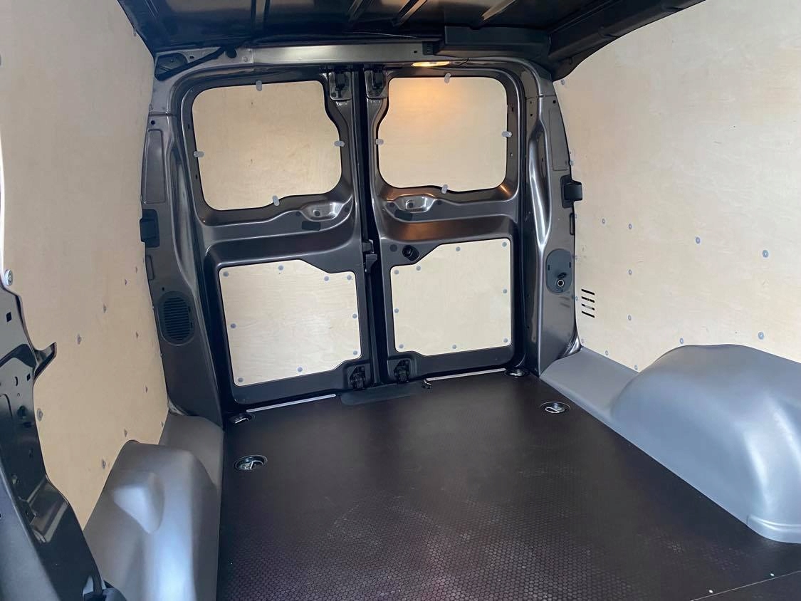 Vivaro L2H1 Zabudowa busa Podłoga ze sklejki Typ samochodu Samochody dostawcze