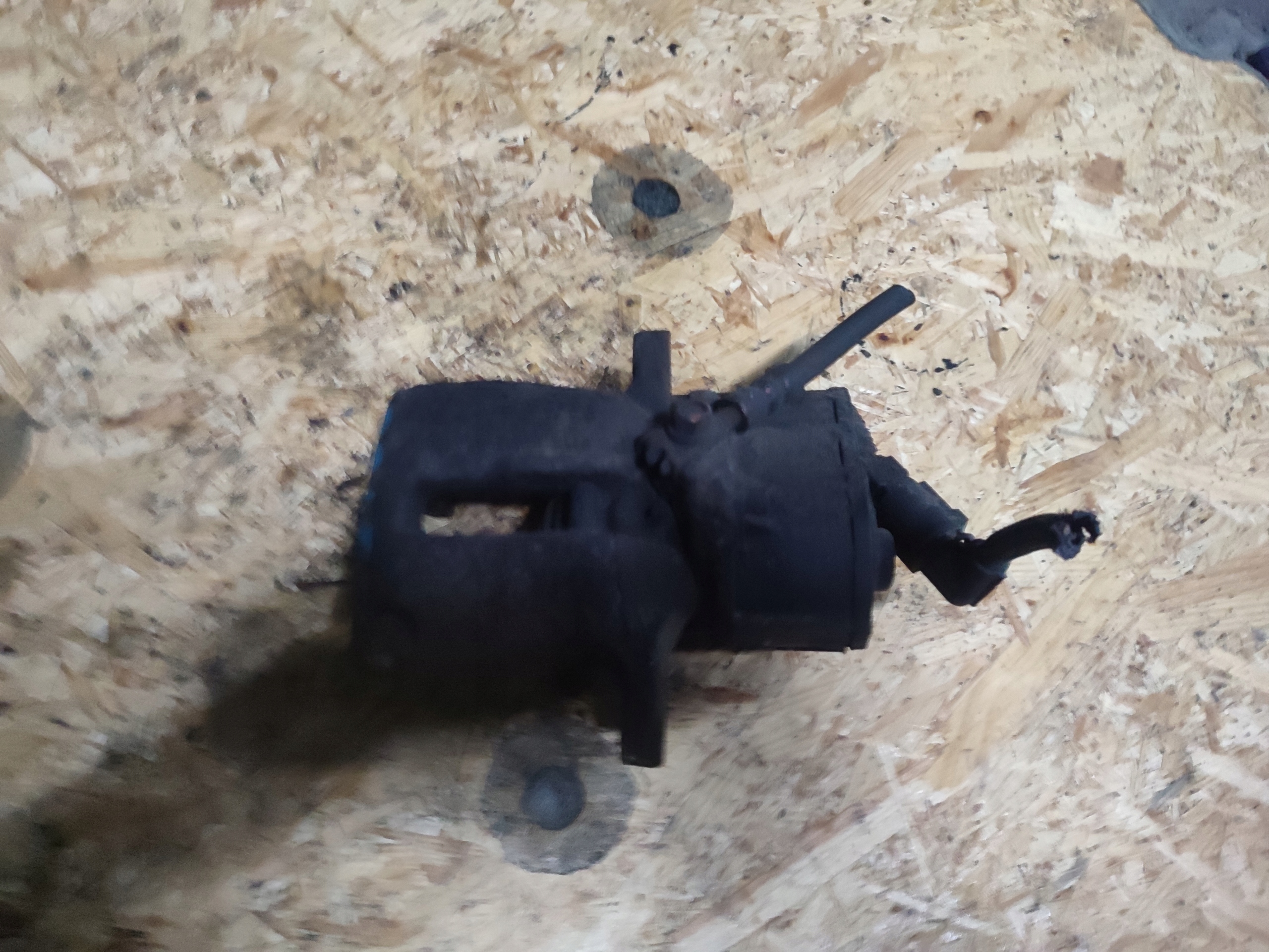 caliper brake left rear part rear Volkswagen Passat B7