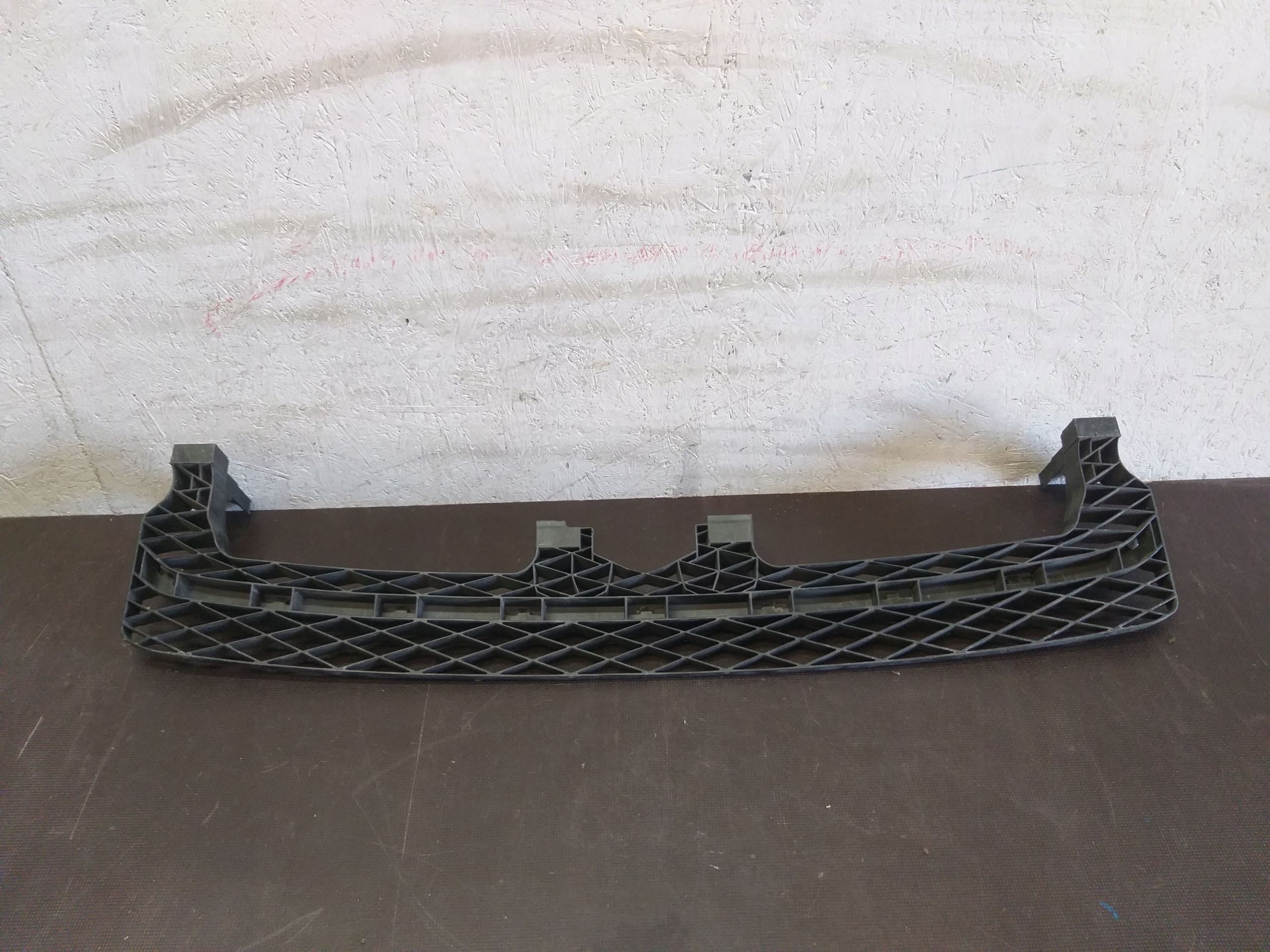BUMPER FRONT HOLDER VW PASSAT B7 3AA807571