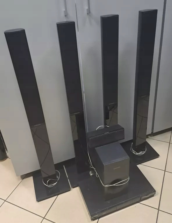 Kino domowe Samsung HT-H4550R czarny 500 W 5.1