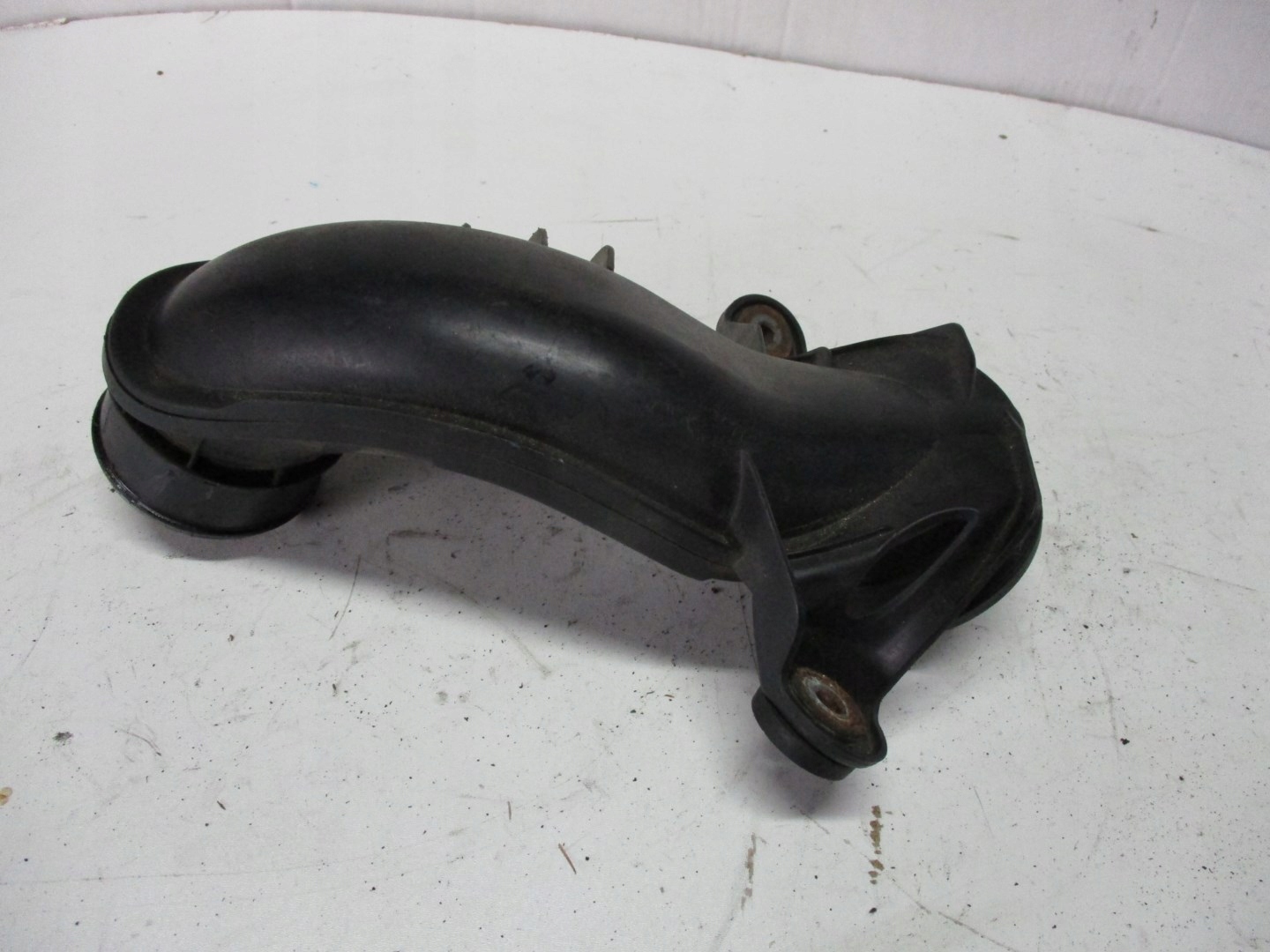 pipe air intake MERCEDES 221 A2215200001