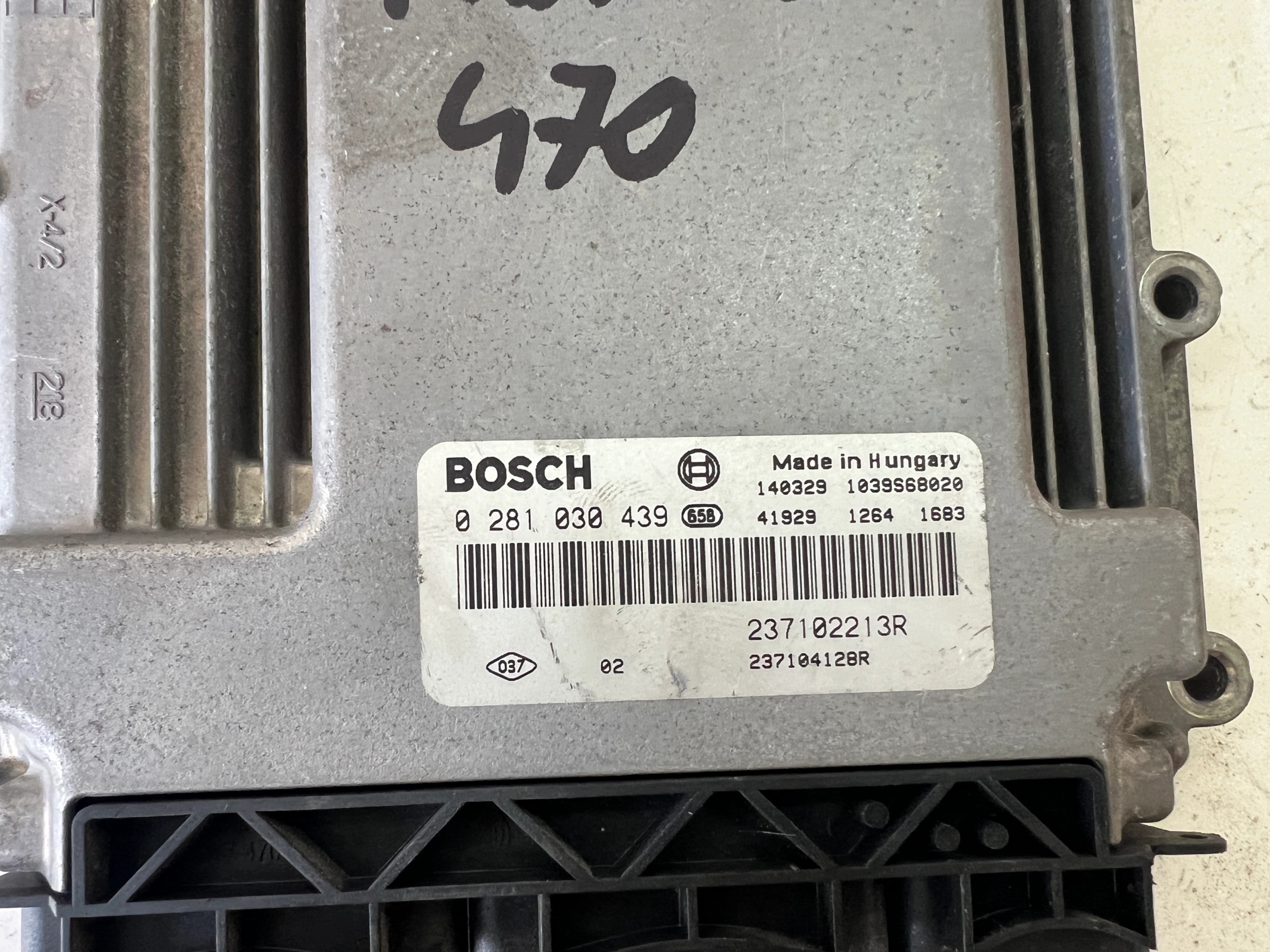 RENAULT CLIO 1.5 DCI 0281030439 237102213R 237104128R computer Originale