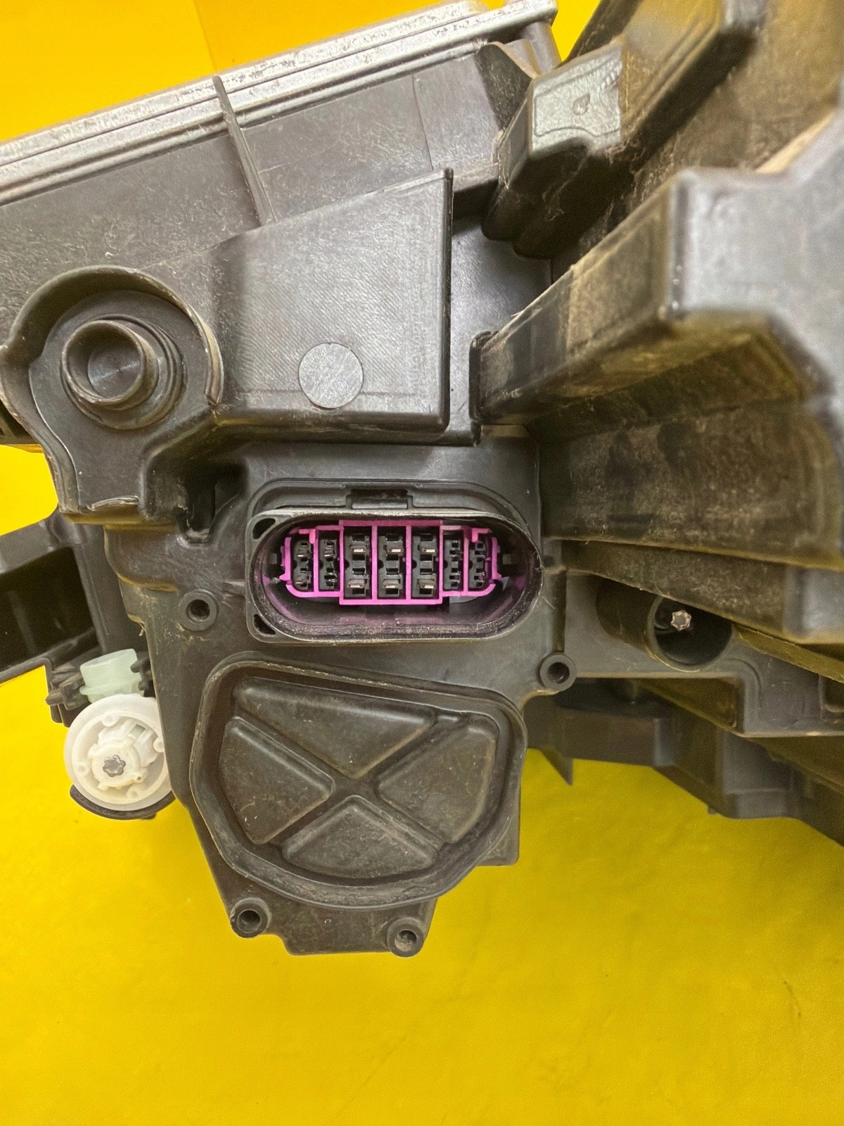 light right Skoda Enyaq IV Led 5LB941016B