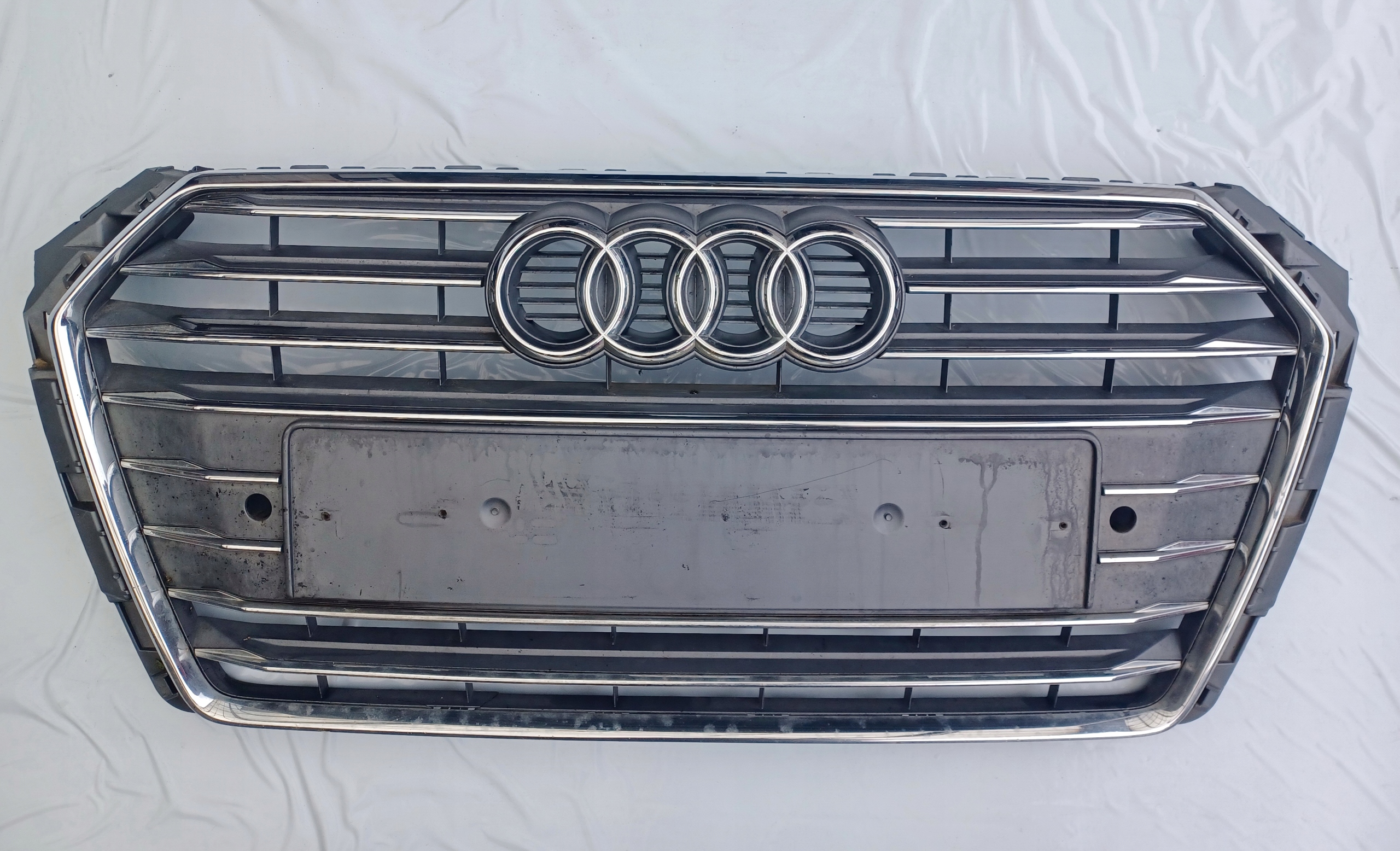 Audi A4 B9 Kühlergrill FRONTGRILL Kühlergitter 8W0853601AB - Thumbnail 1