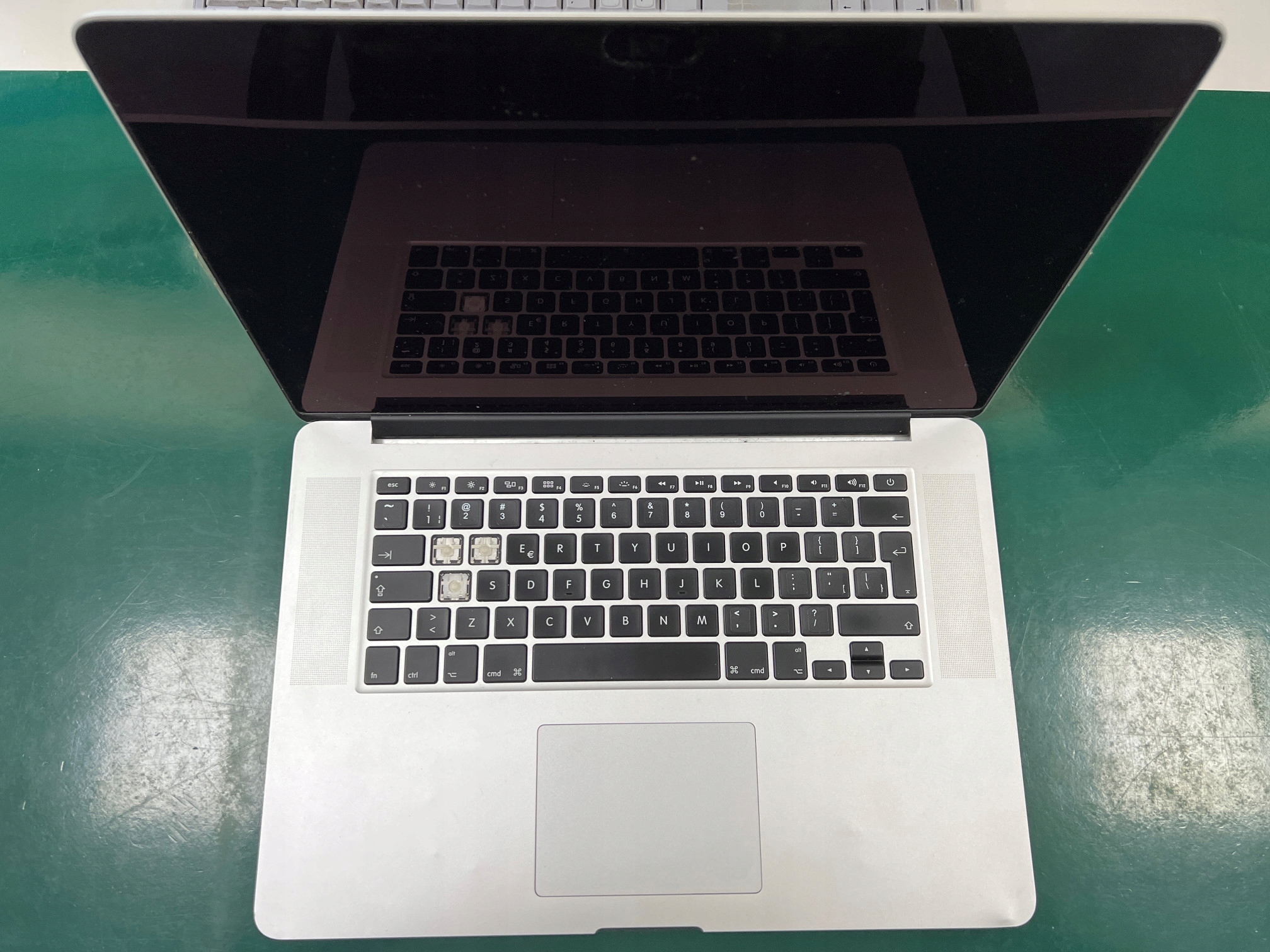 APPLE MACBOOK PRO 10,1 A1398 RETINA 2013 EARLY GT650M na części Model A1398