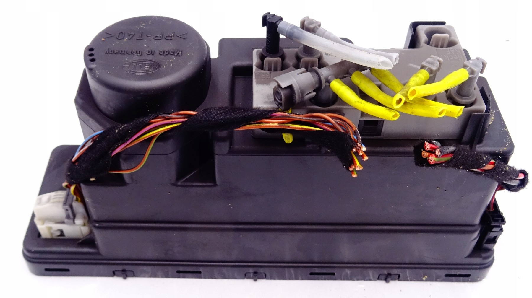 E-KLASA W210 POMPKA CENTRALNEGO ZAMKA 2108002448 Numer katalogowy części 2108002448