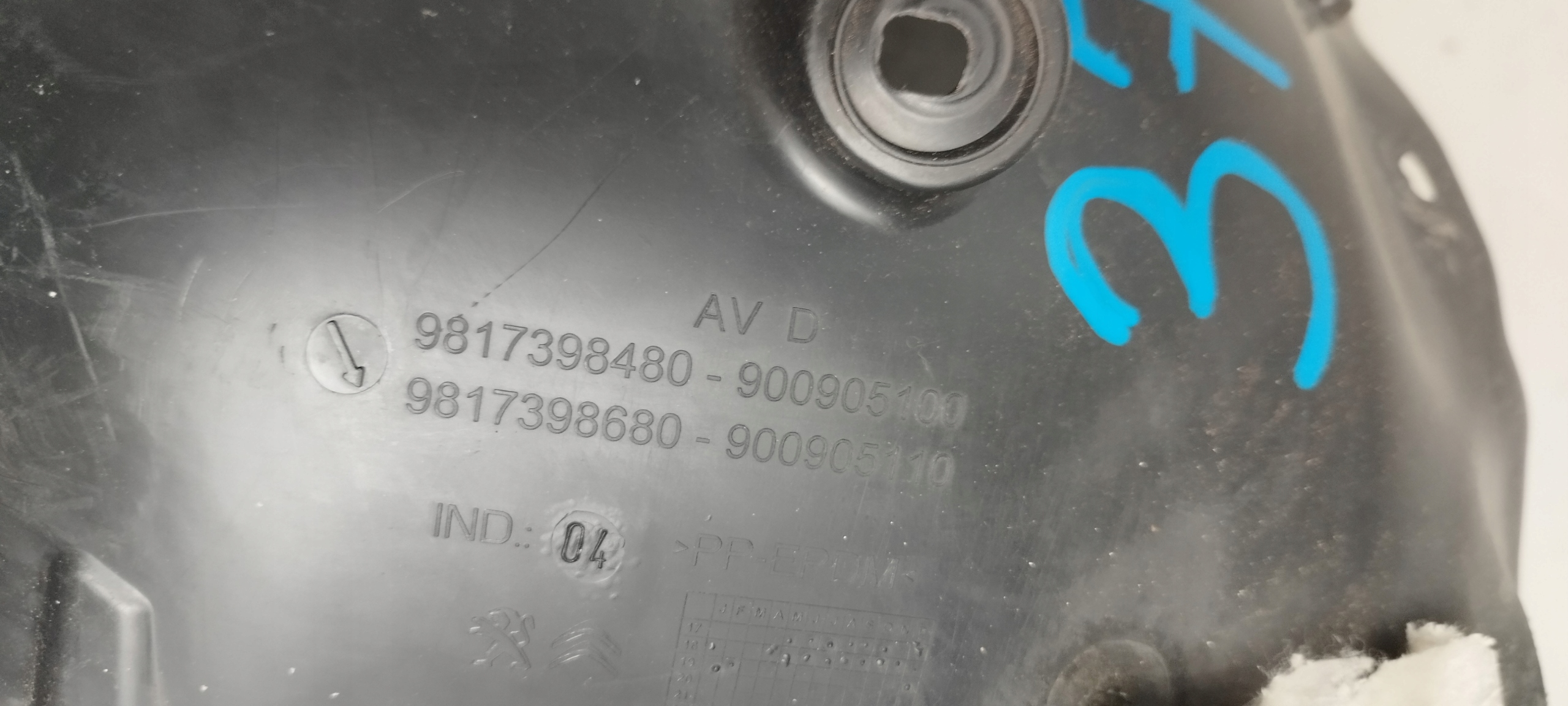 378 RIFTER BERLINGO IV COMBO 19- mudguard front right 9817398680