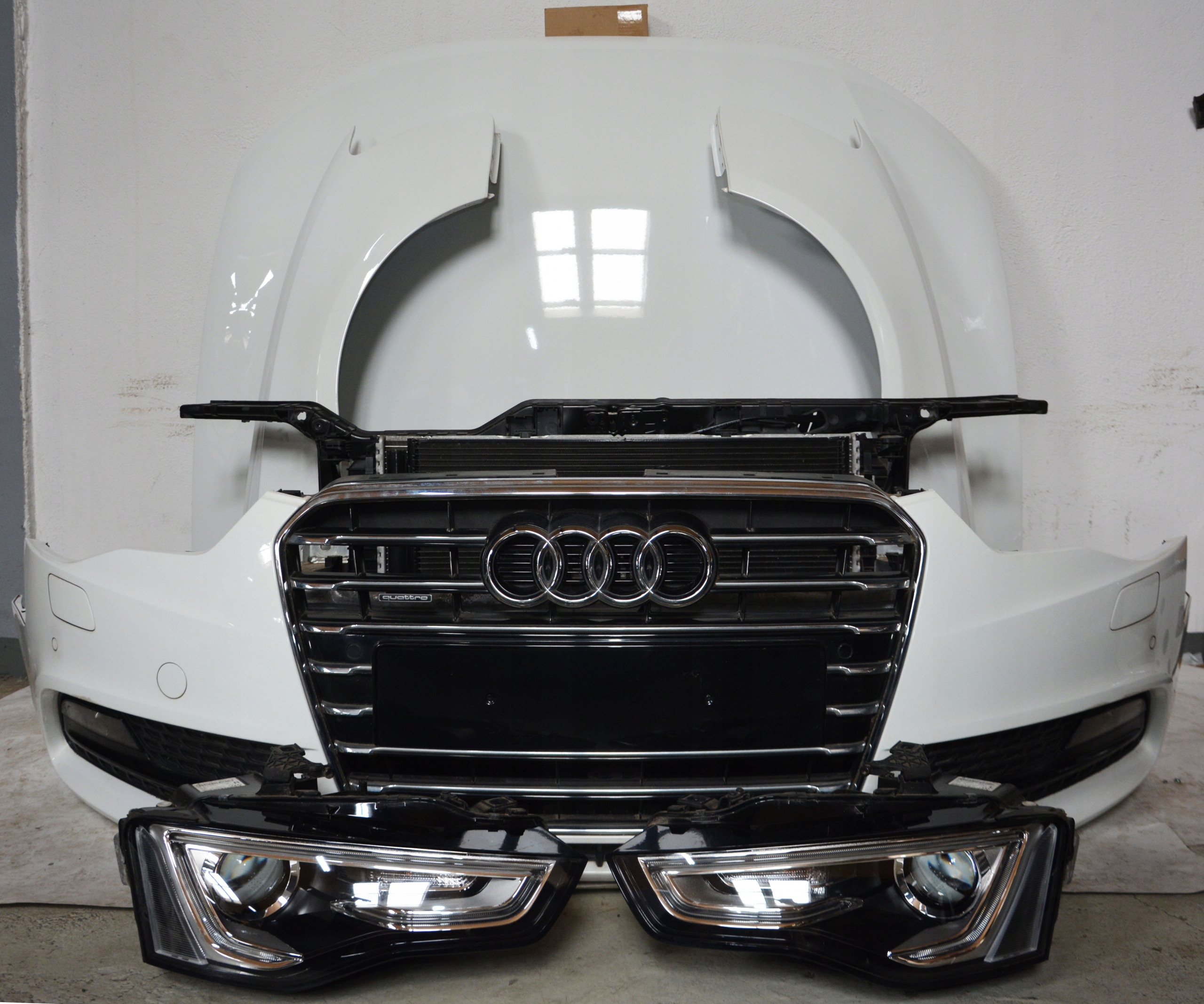 AUDI A5 LIFT PRZÓD MASKA LAMPY BEZ MALOWANIA LY9C