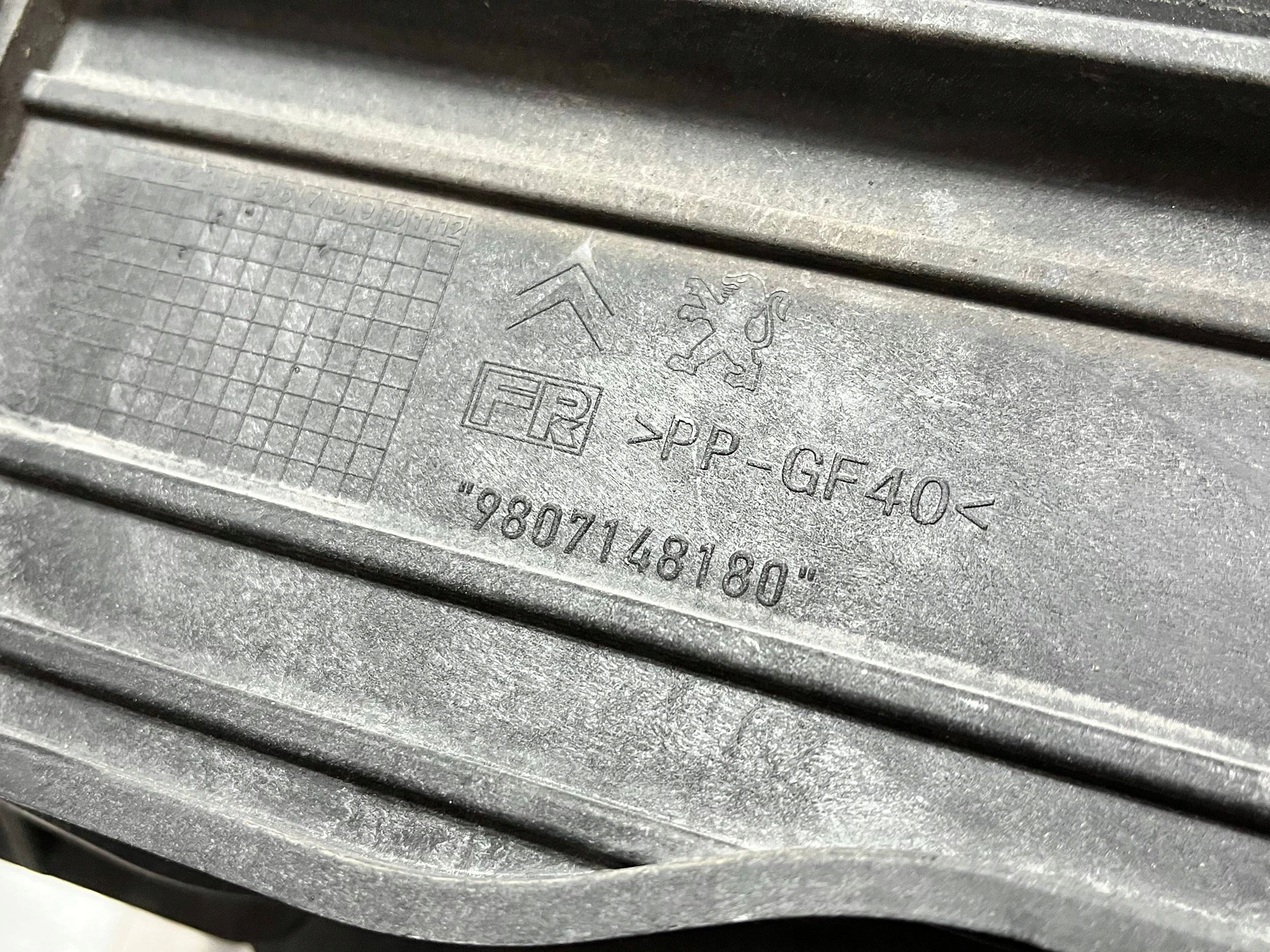 pillar upper Peugeot 308 9807148180