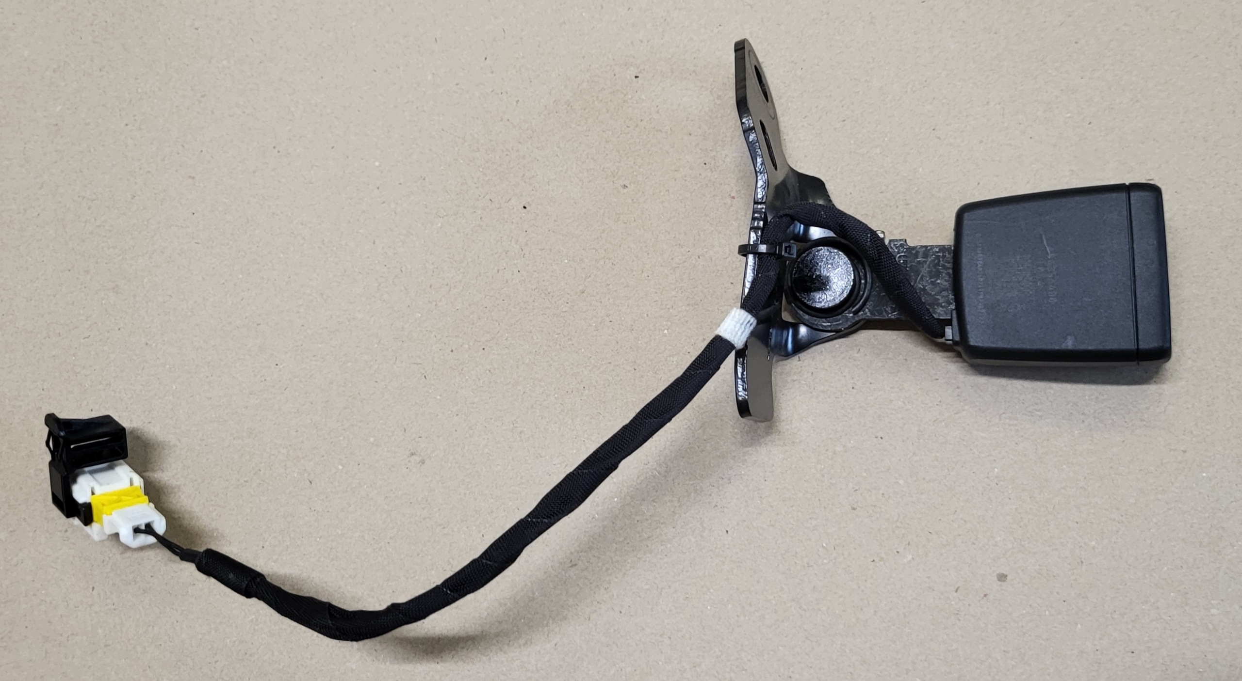 aggancio ramo cinture sicurezza di sicurezza destro posteriore destra ALFA ROMEO TONALE 654354400