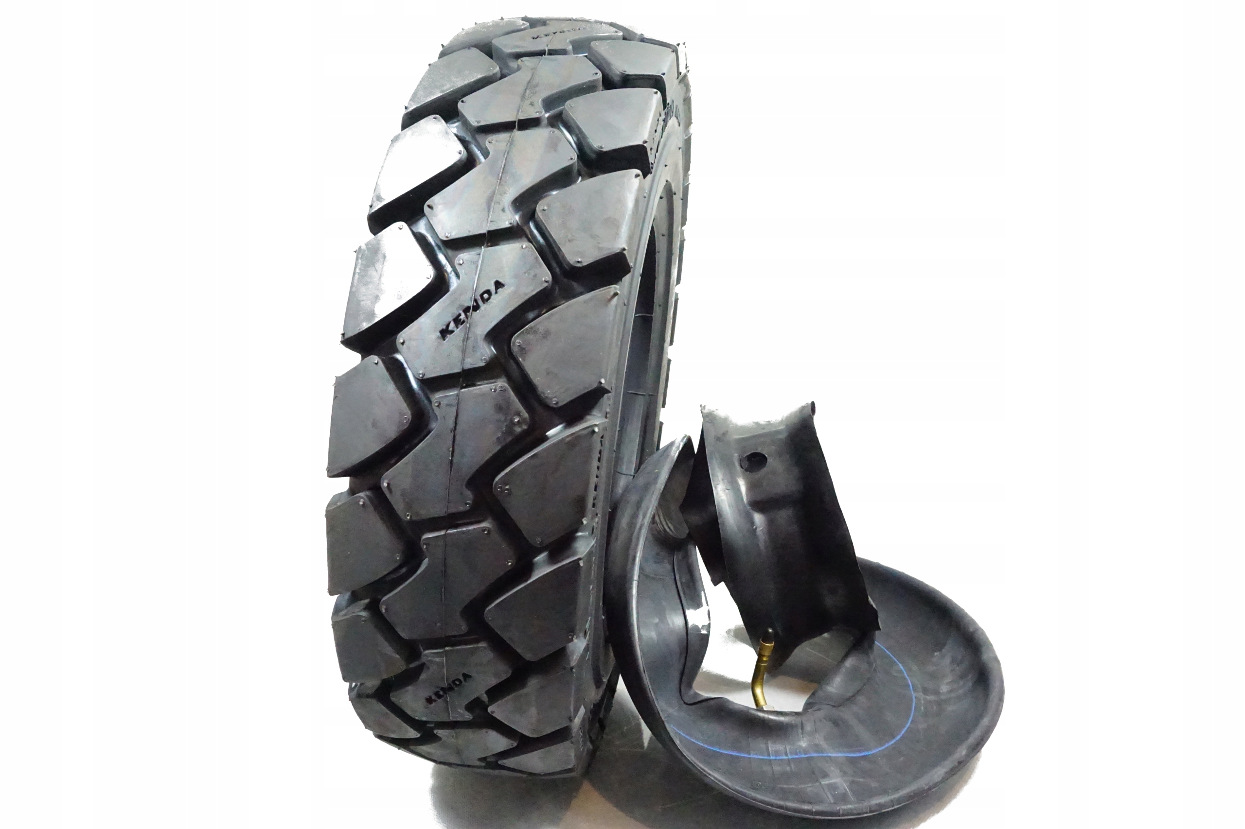 Шина 700X12 внутренняя трубка / протектор KENDA 16 PR 700-12