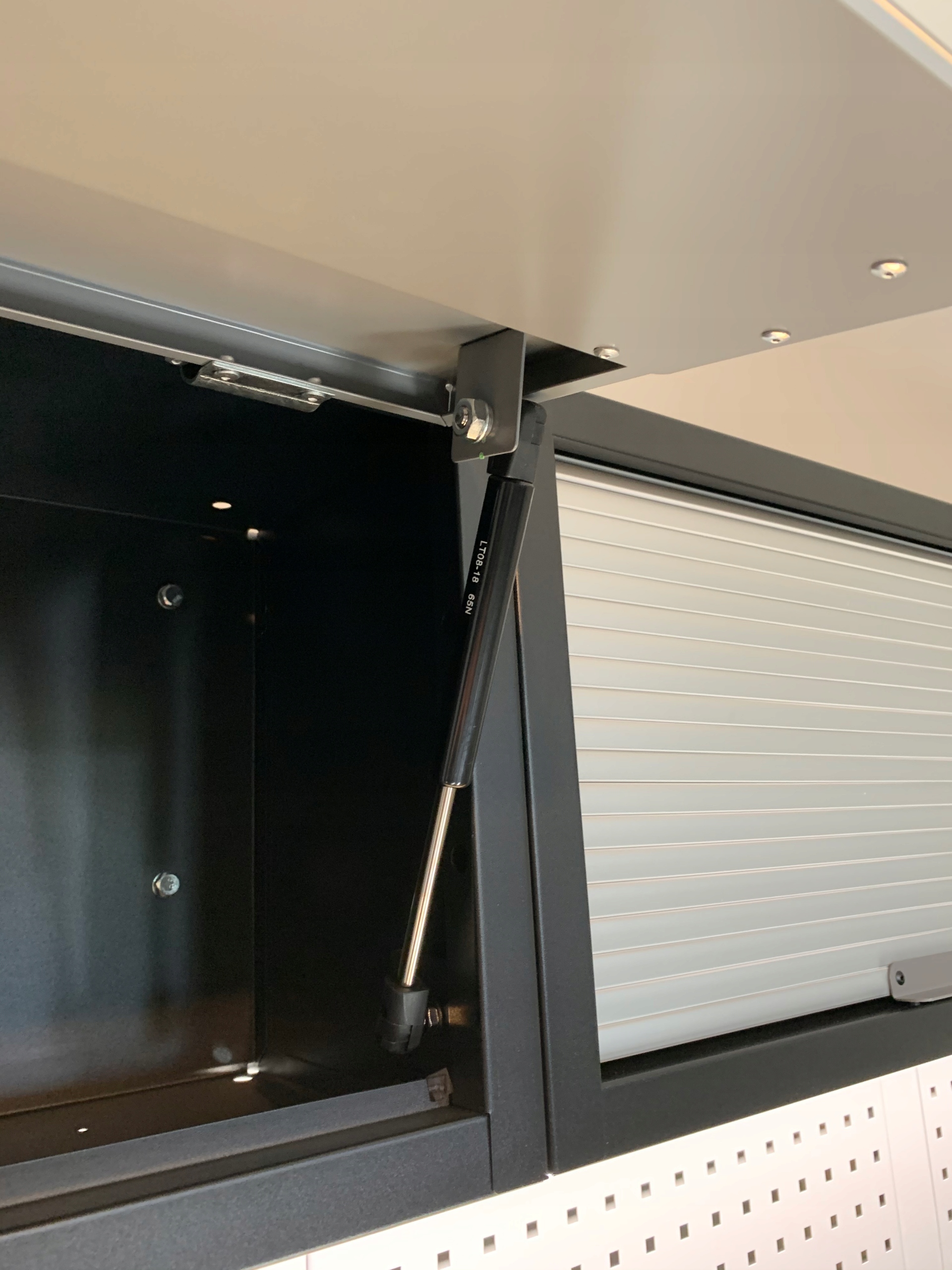 Eed834b54d34948ff82d3e354849