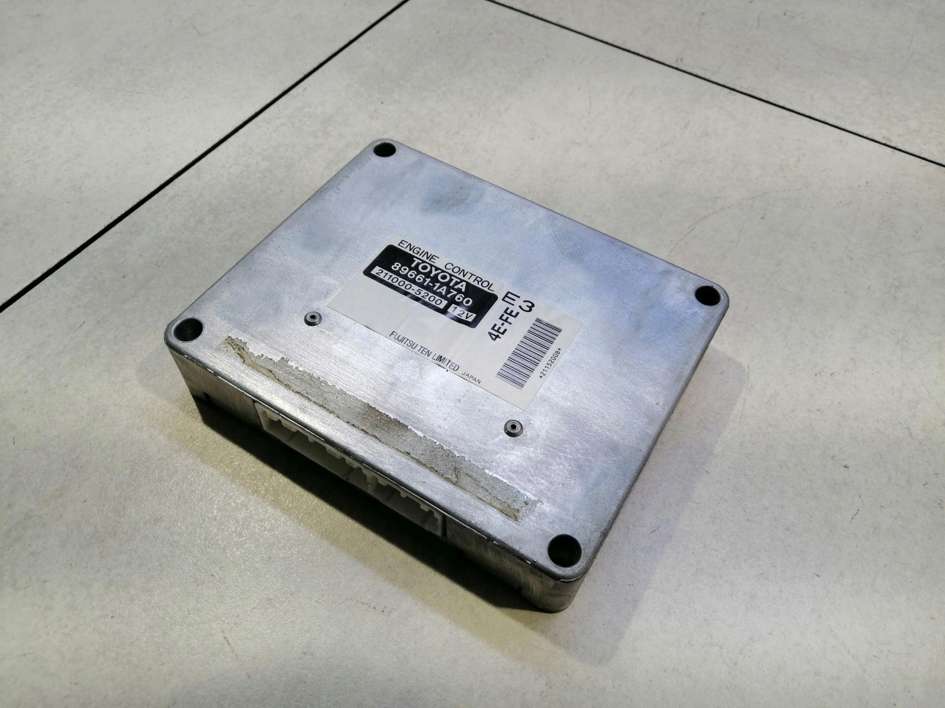 control unit of the engine COROLLA E11 1.4 896611A760