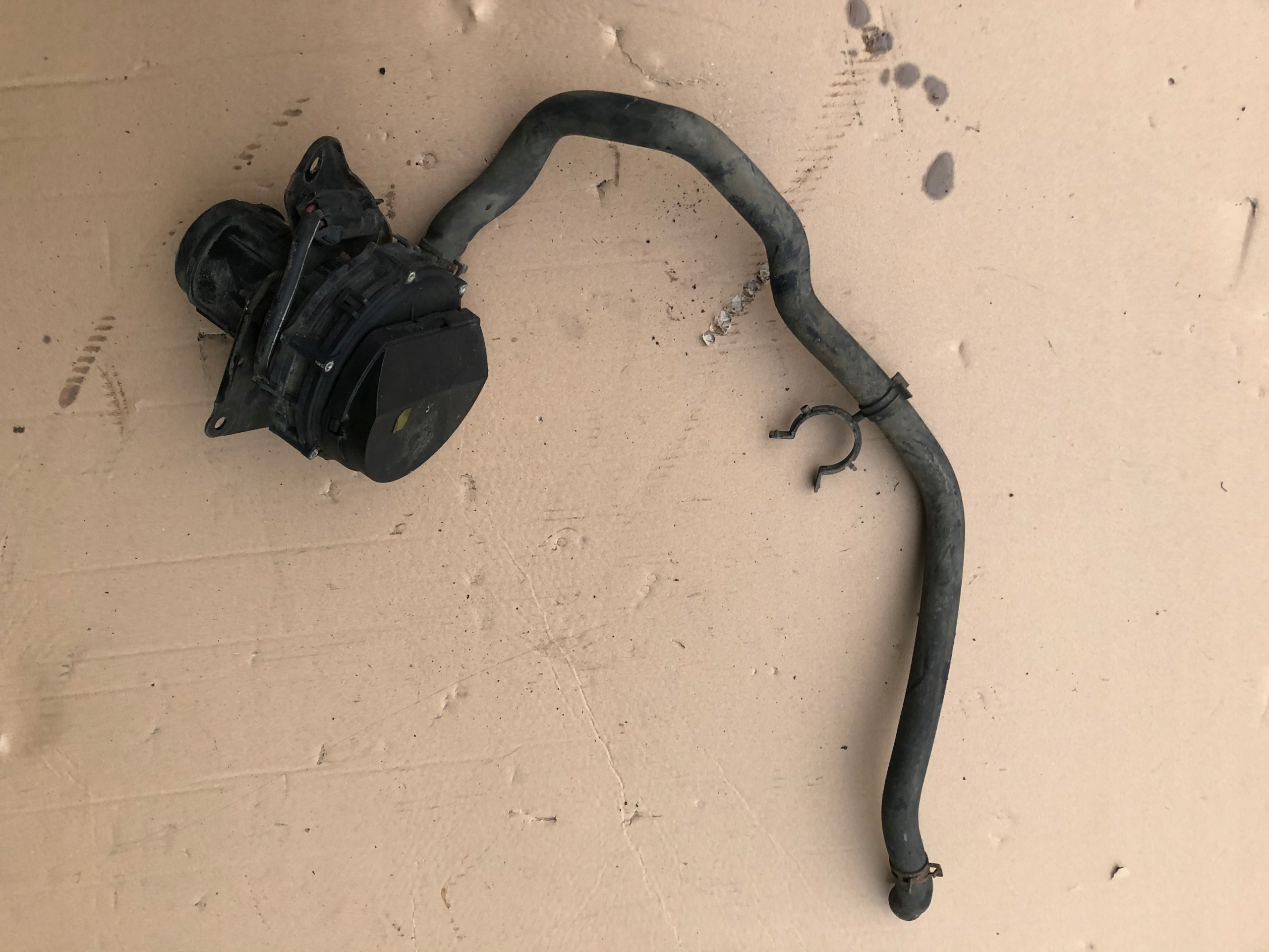 ZBIORNICZEK PŁYNU WSPOMAGANIA OPEL VECTRA B 2.0