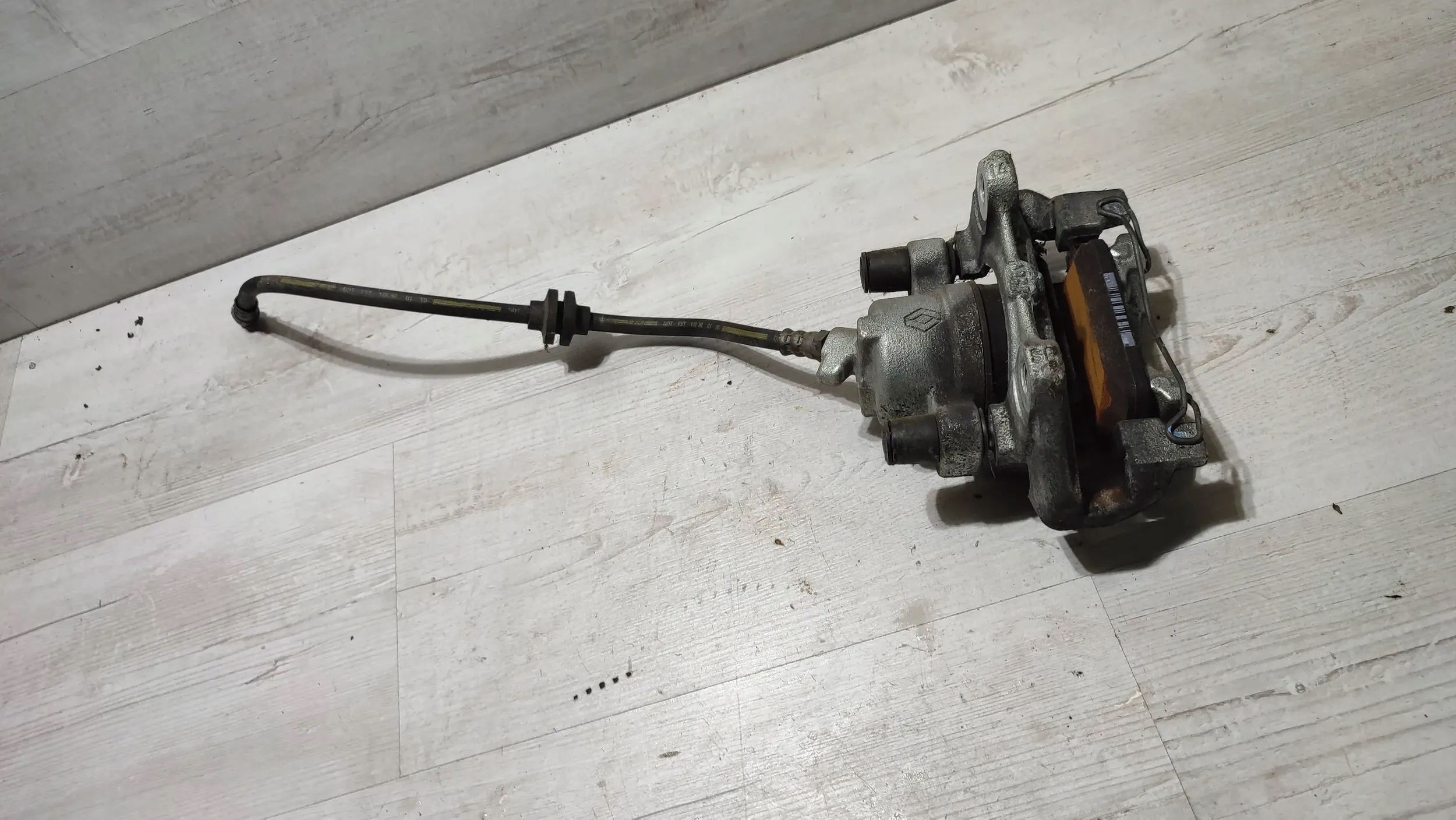 Dacia Logan II 2019r front side right caliper