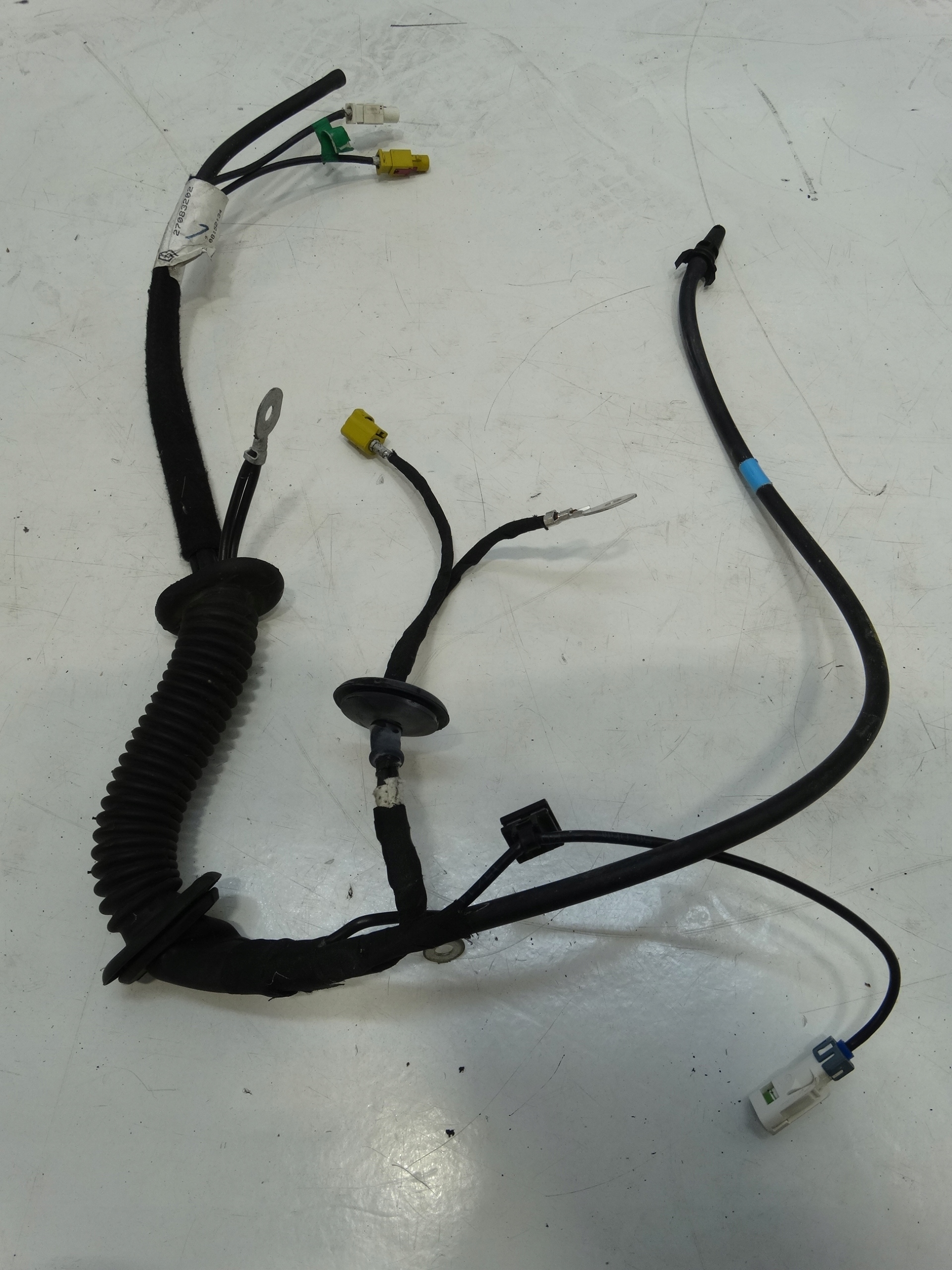 bundle of a lock bonnet RENAULT ESPACE V 282450932R--B