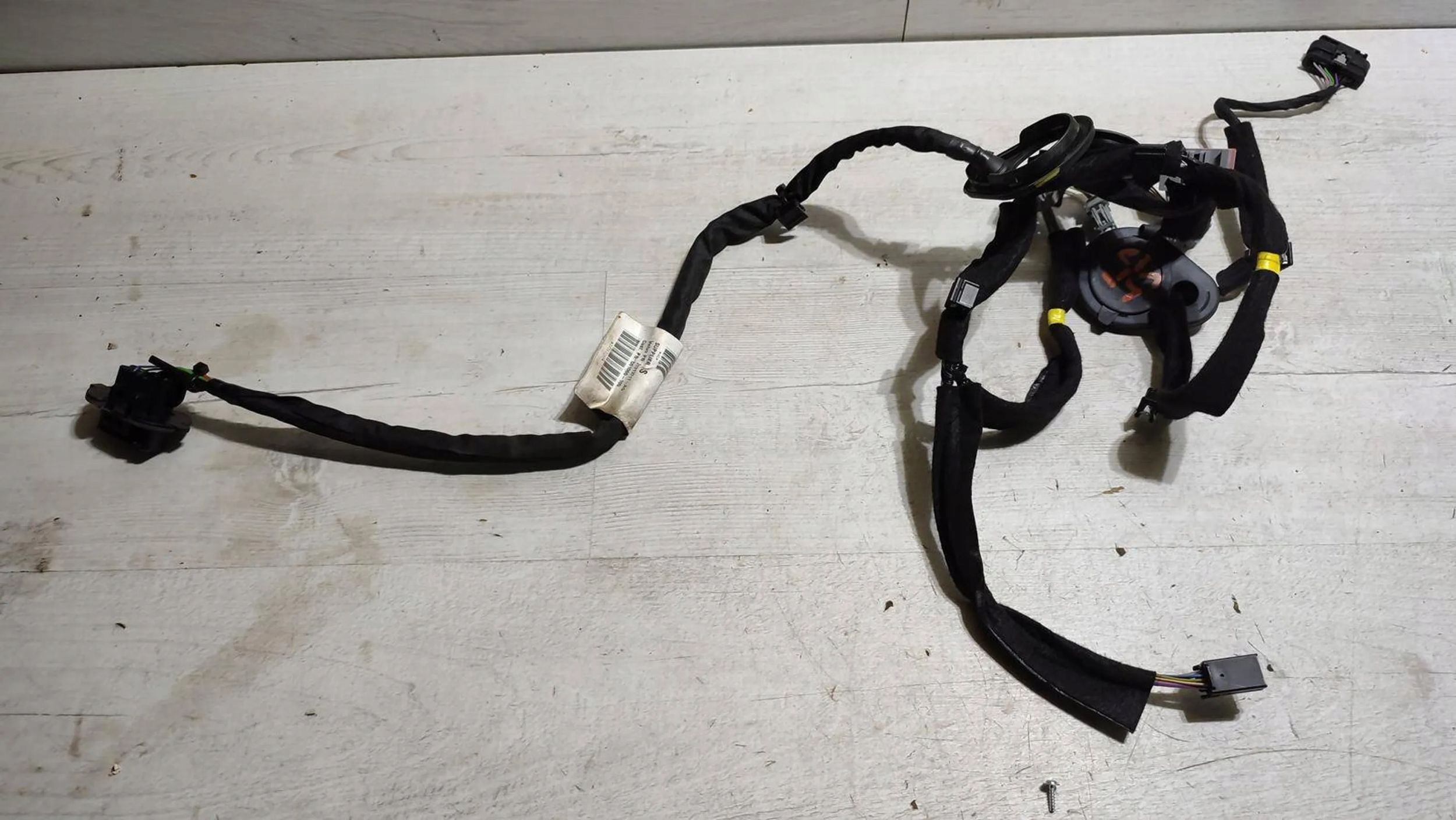 Volvo V40 2018 rear part side left bundle przewodow door