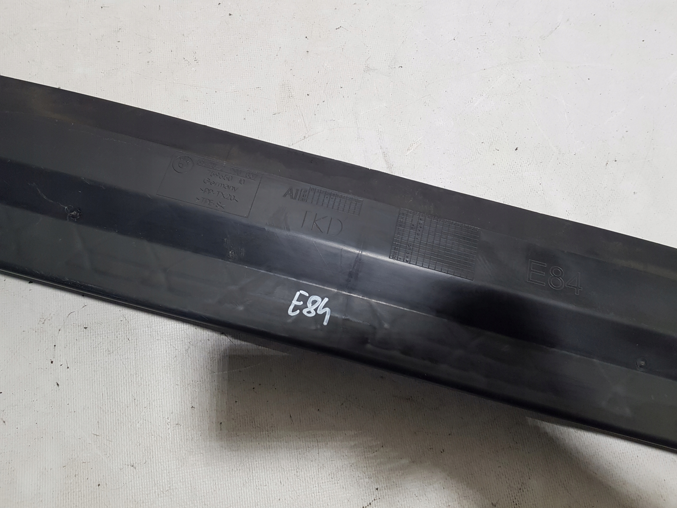 cover lower radiator BMW X1 E84 2990837