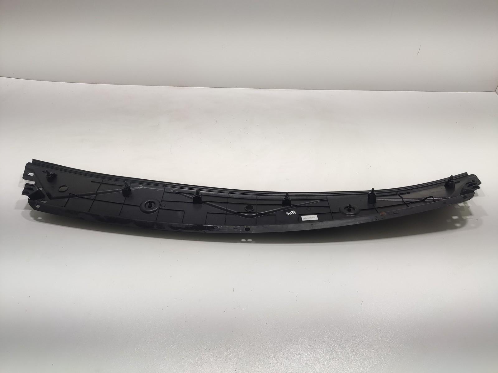 torpedo upper plastic PIAGGIO PORTER II NP6 2021-2025